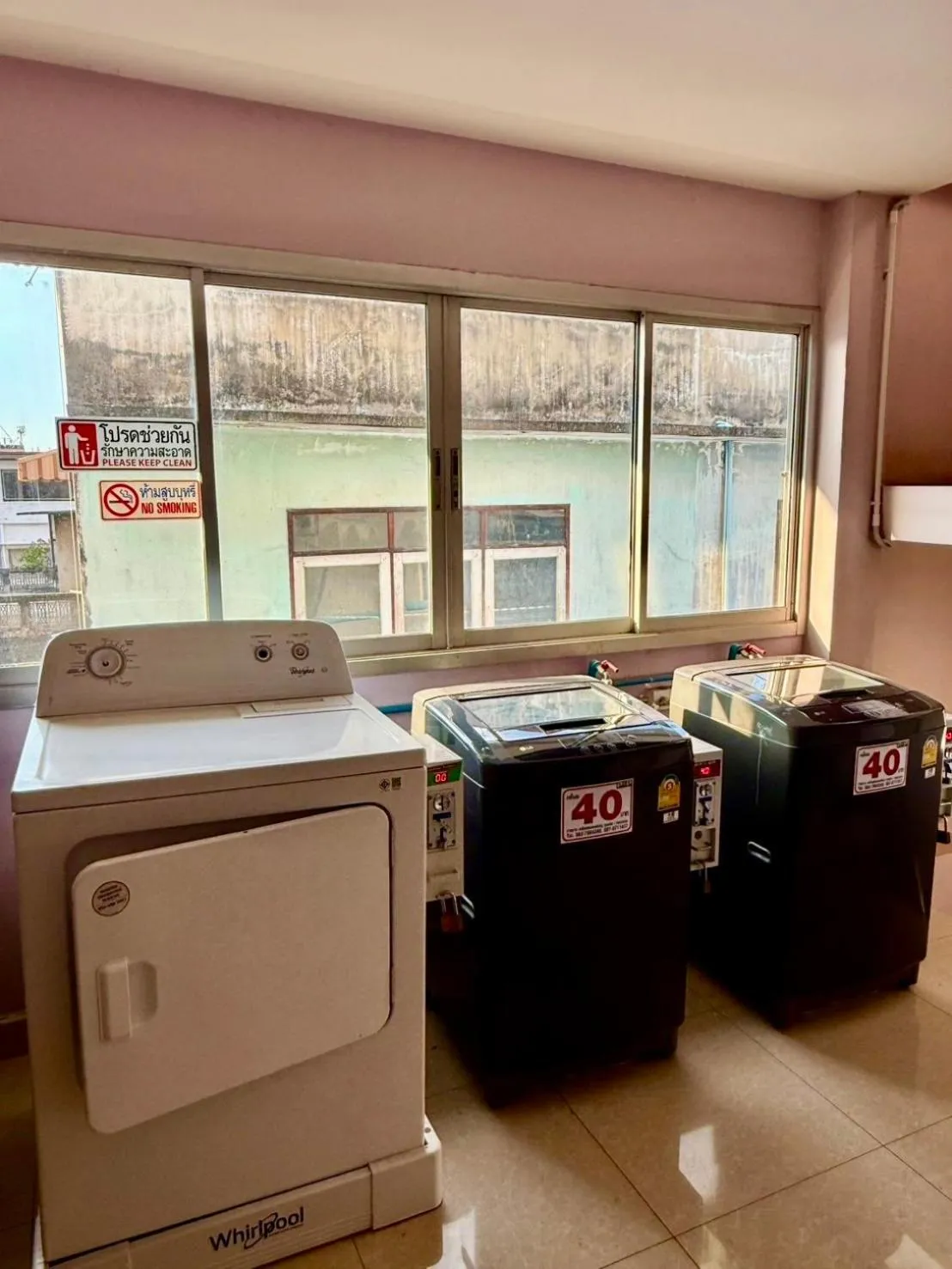 washing machine in Sampheng Apartment