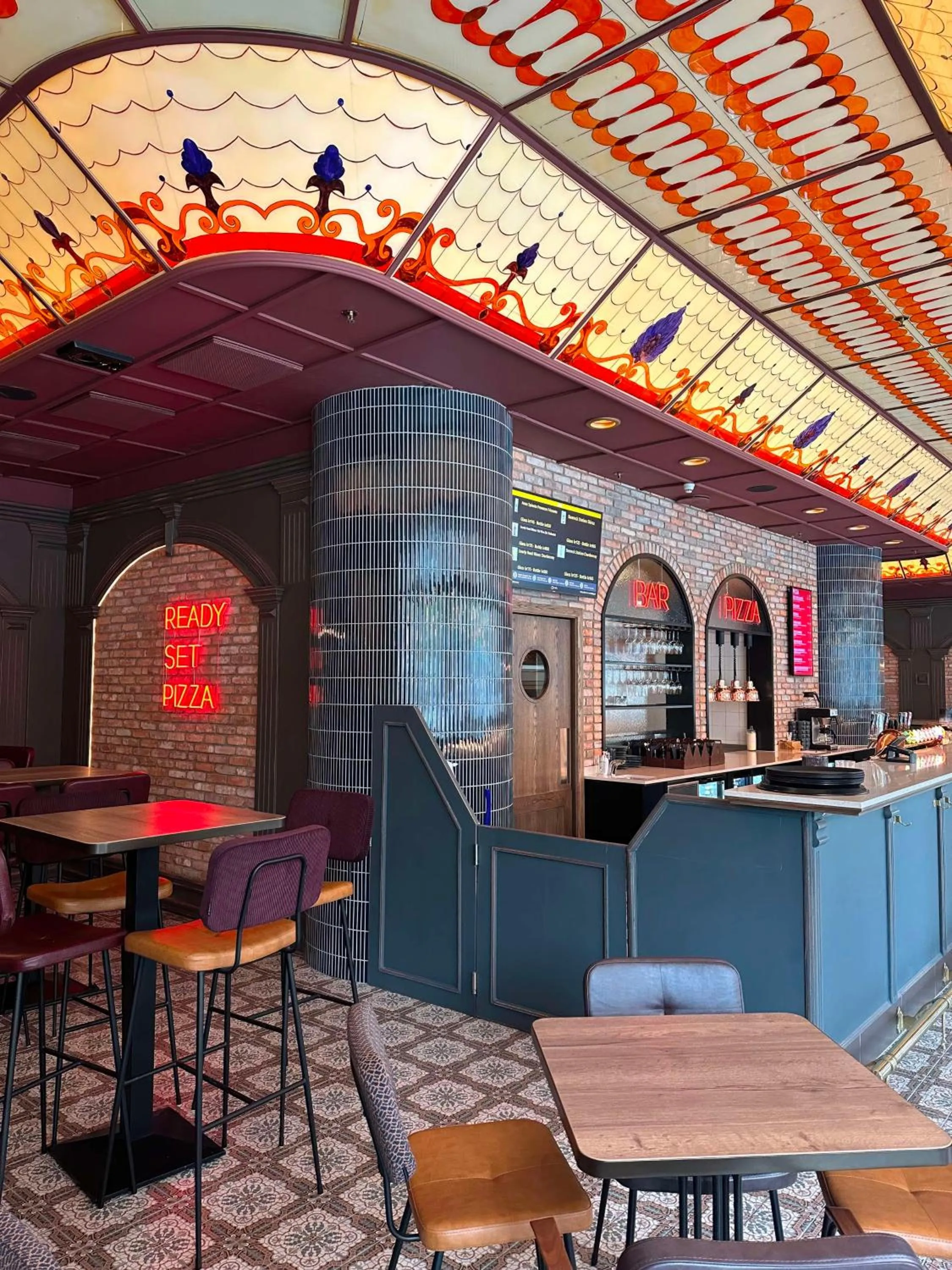 Restaurant/places to eat in Radisson Blu Plaza Hotel, Oslo