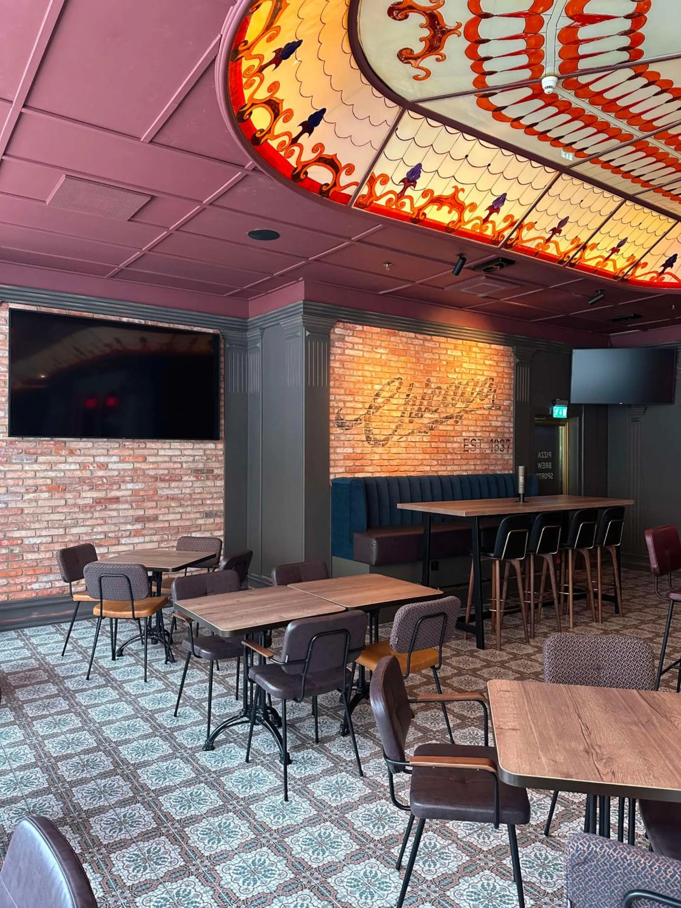 Restaurant/places to eat in Radisson Blu Plaza Hotel, Oslo