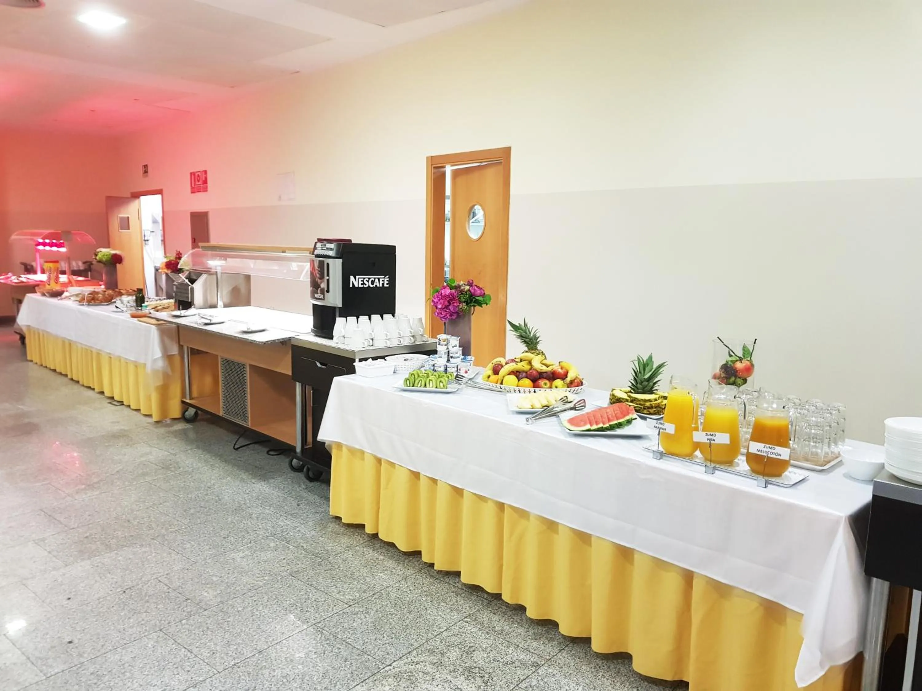 Food in Alcocebre Suites Hotel