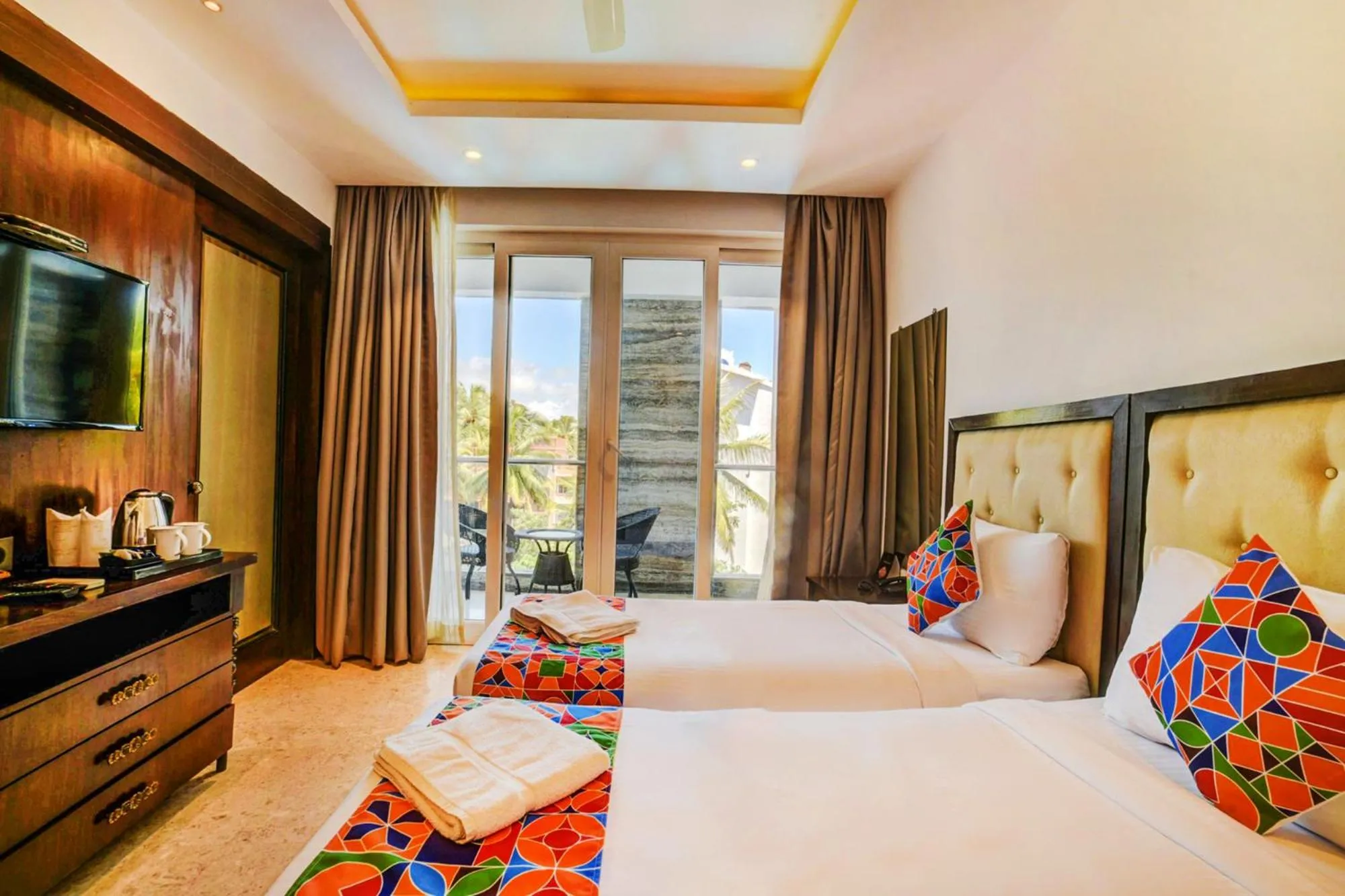 Bed in FabHotel Prime The King's Court - Nr Calangute Beach