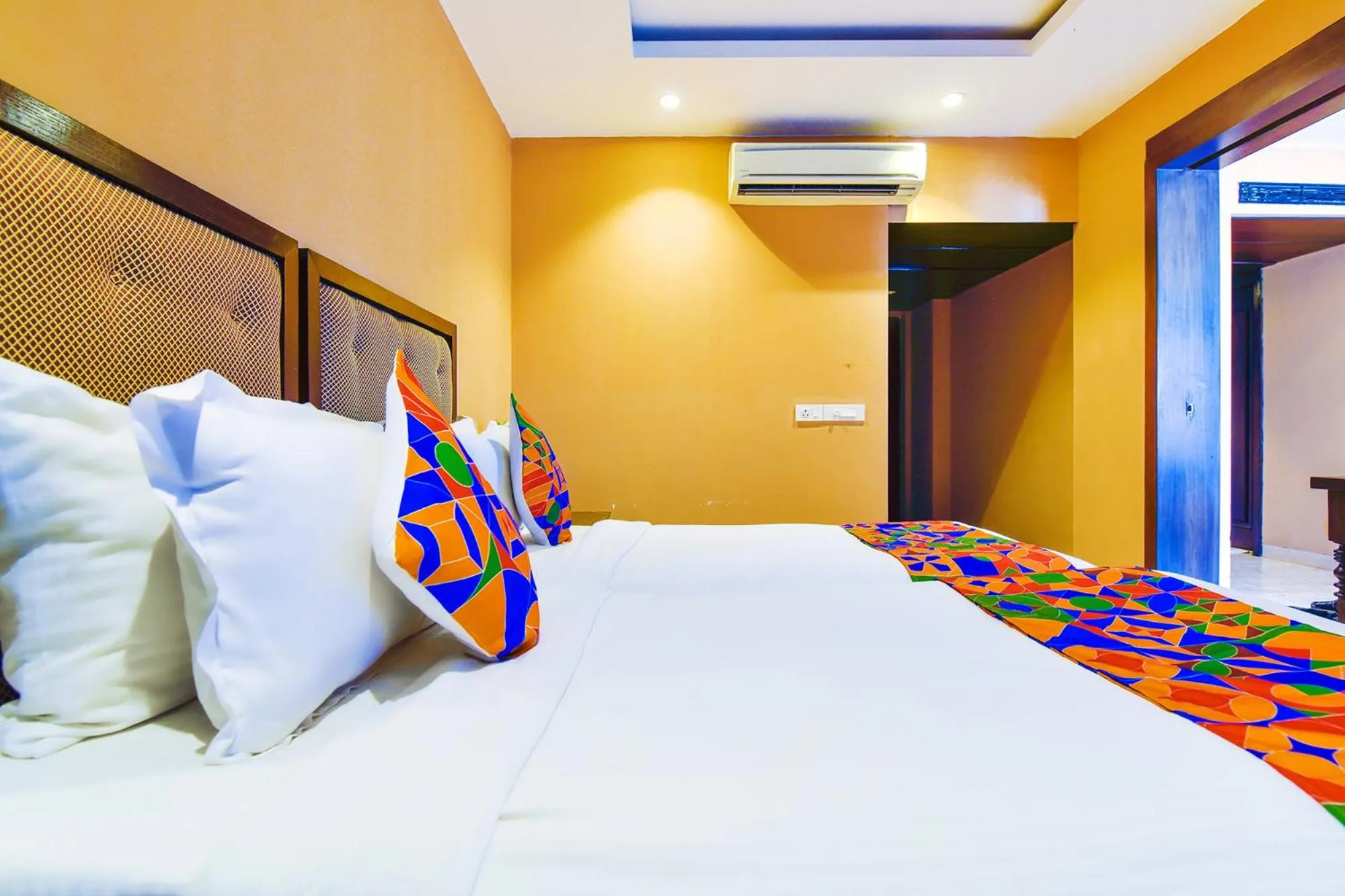 Bed in FabHotel Prime The King's Court - Nr Calangute Beach