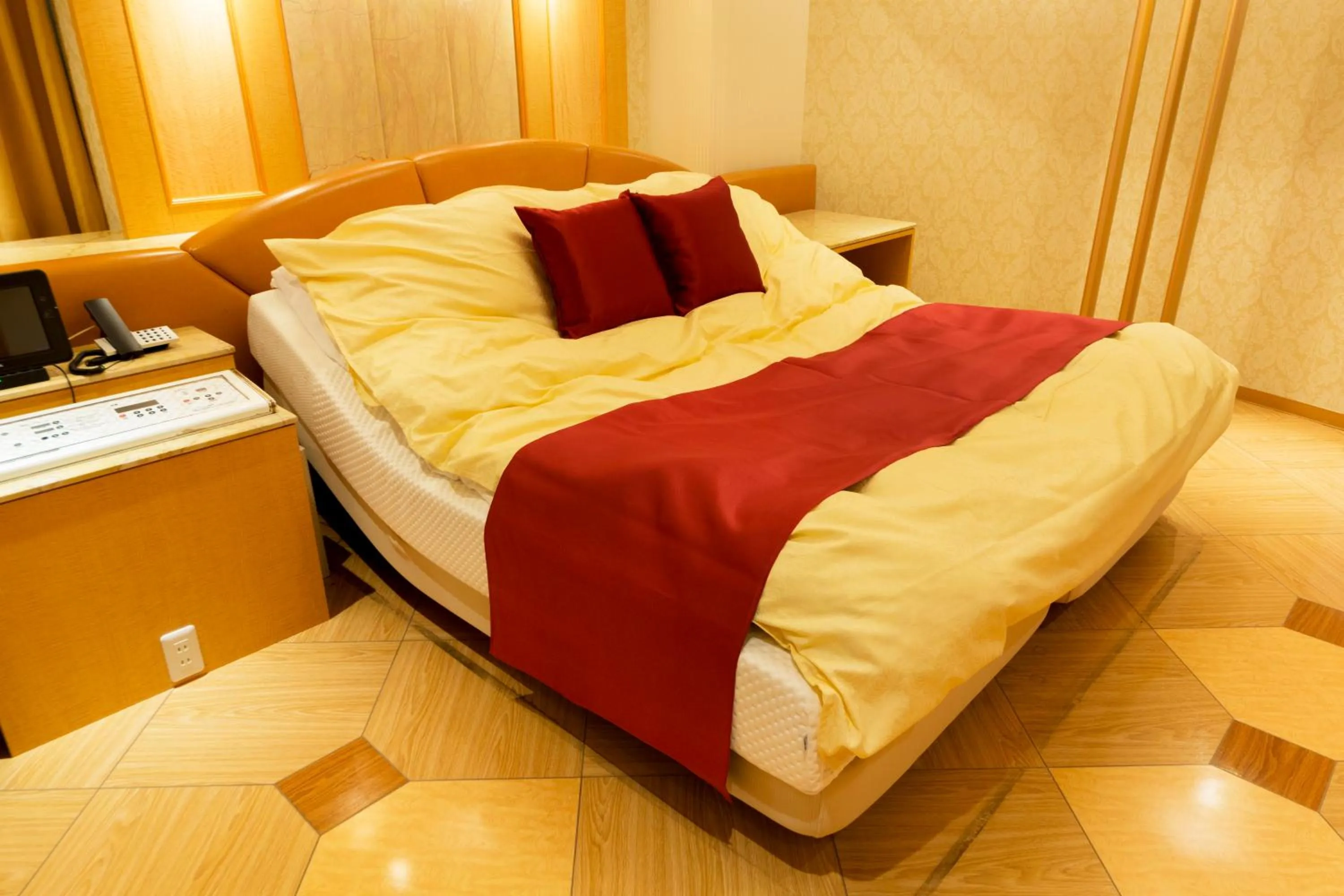 Bed in Hotel Luna Ikeda (Adult Only)