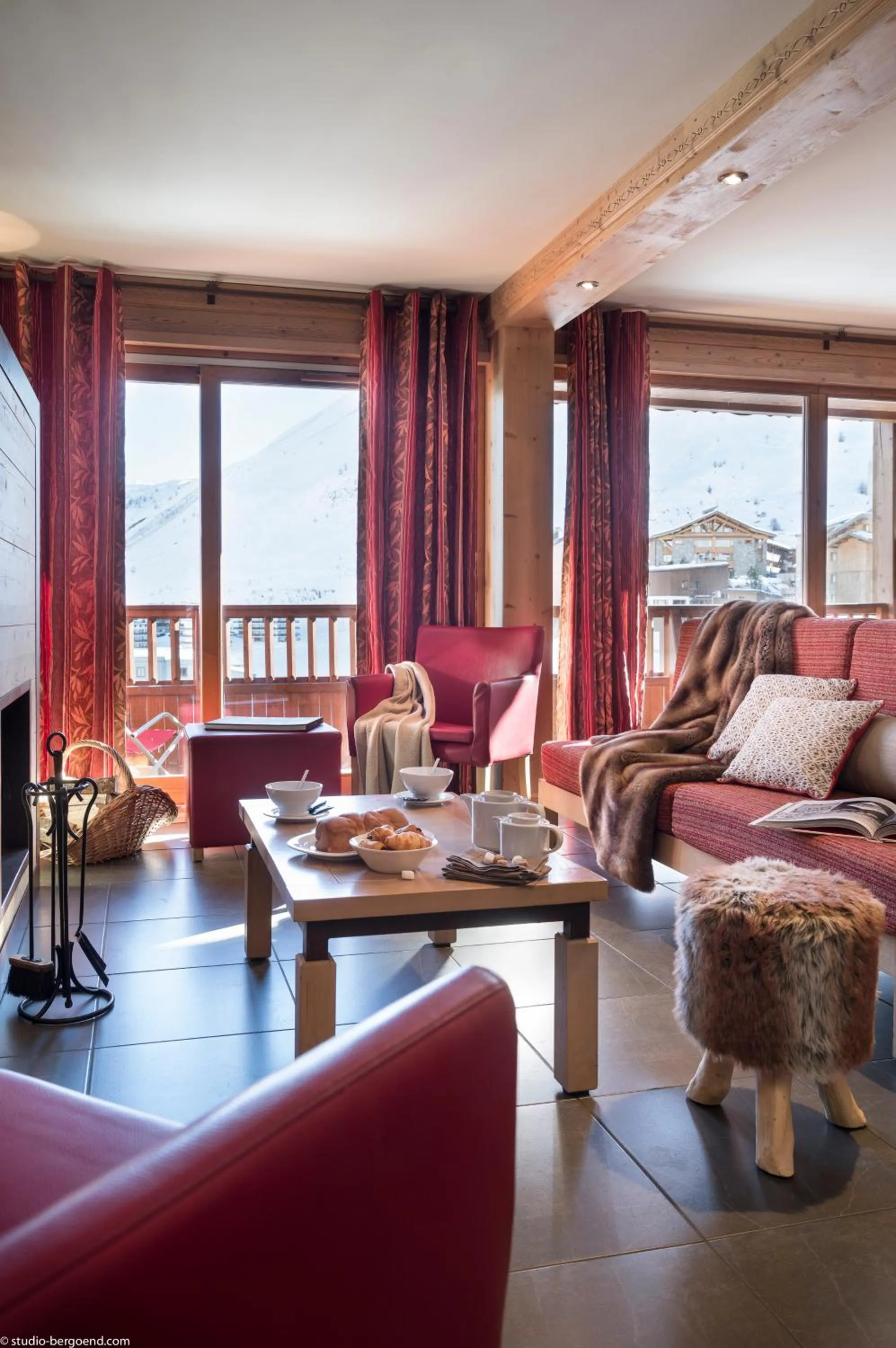 Living room in Résidences Village Montana by Les Etincelles