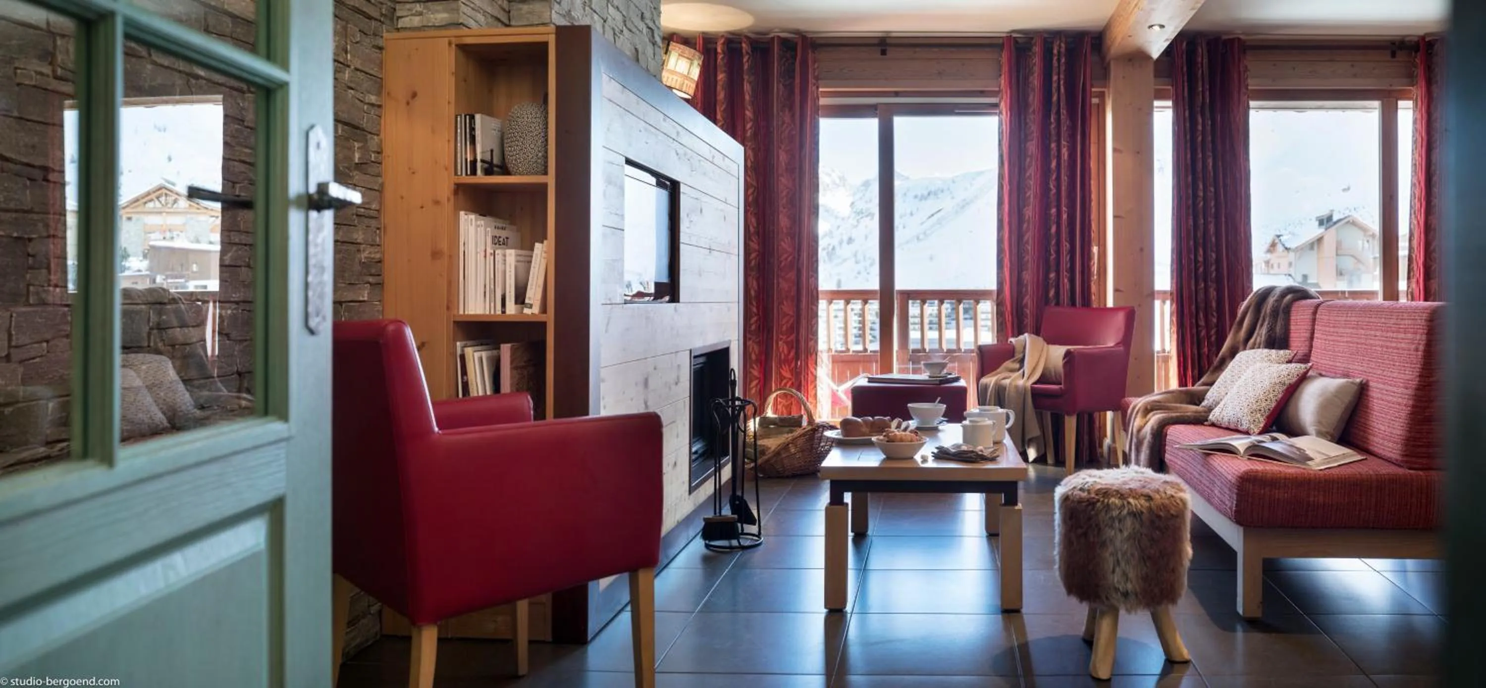 Living room in Résidences Village Montana by Les Etincelles