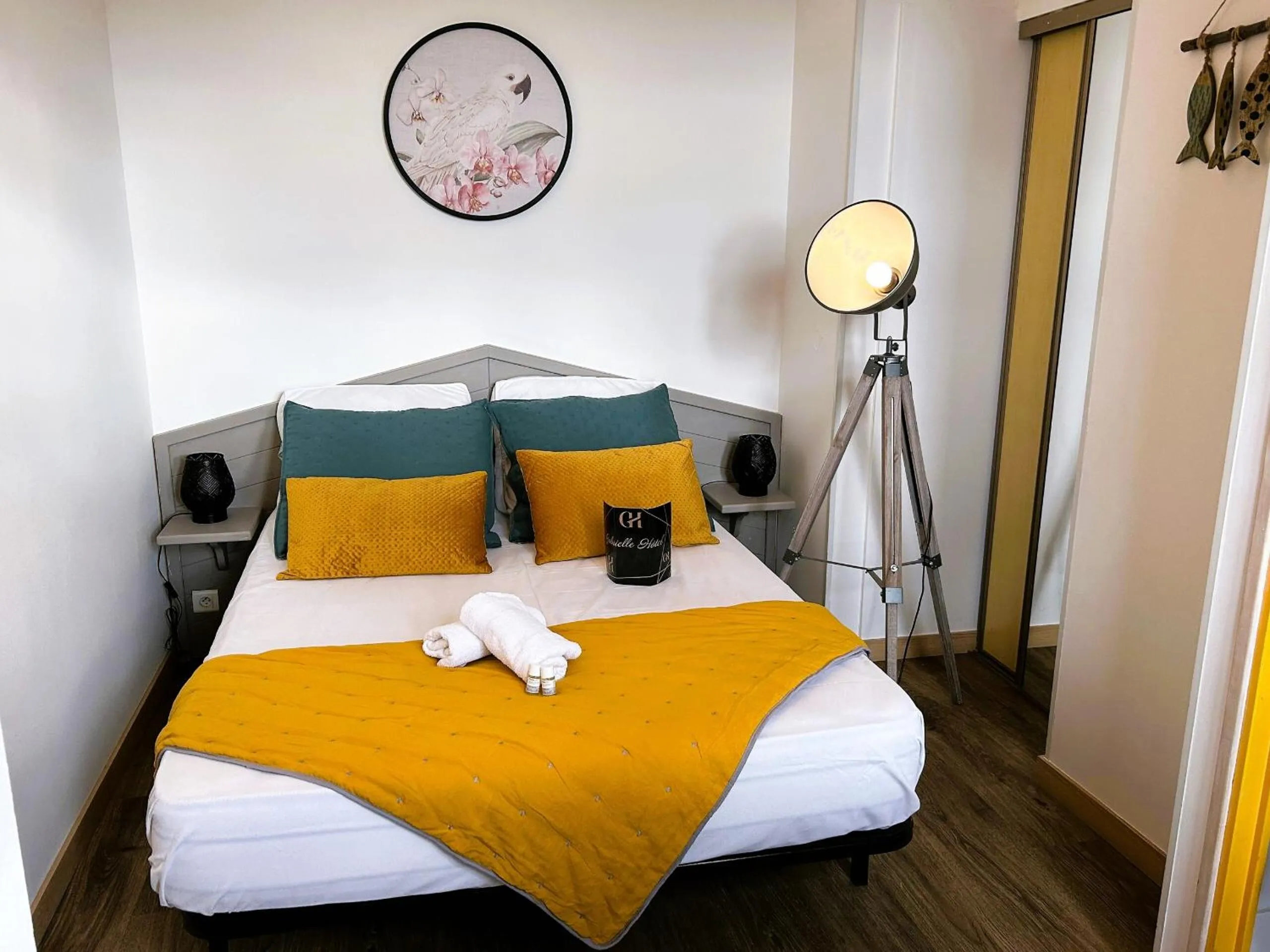 Bedroom, Bed in Gabrielle hôtel