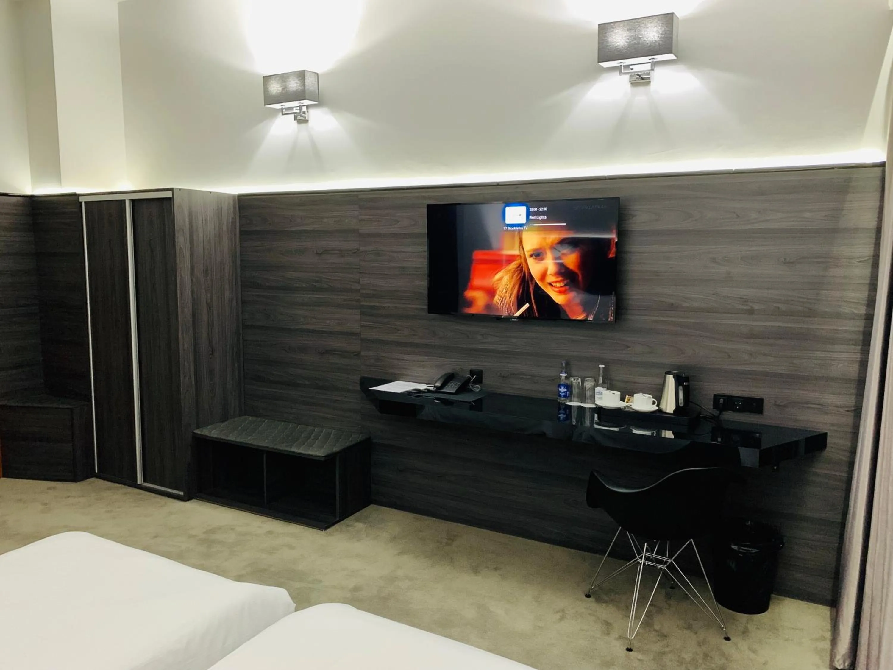 Living room, Bed in Hotel Fado