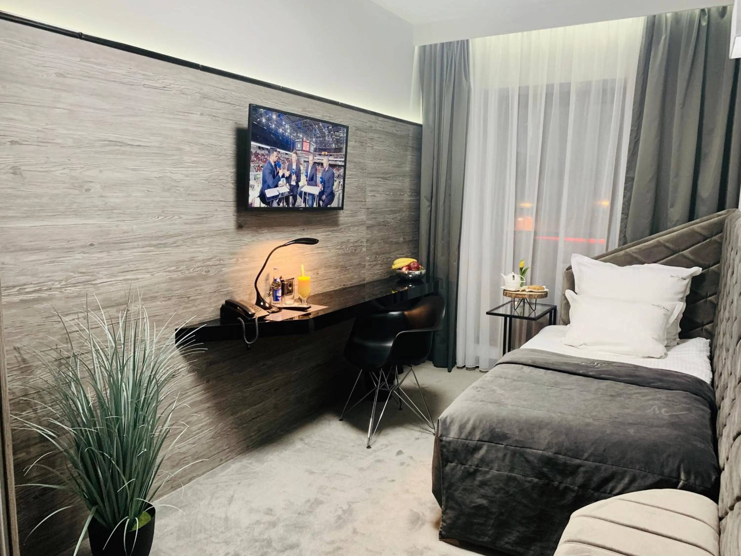 Living room, Bed in Hotel Fado