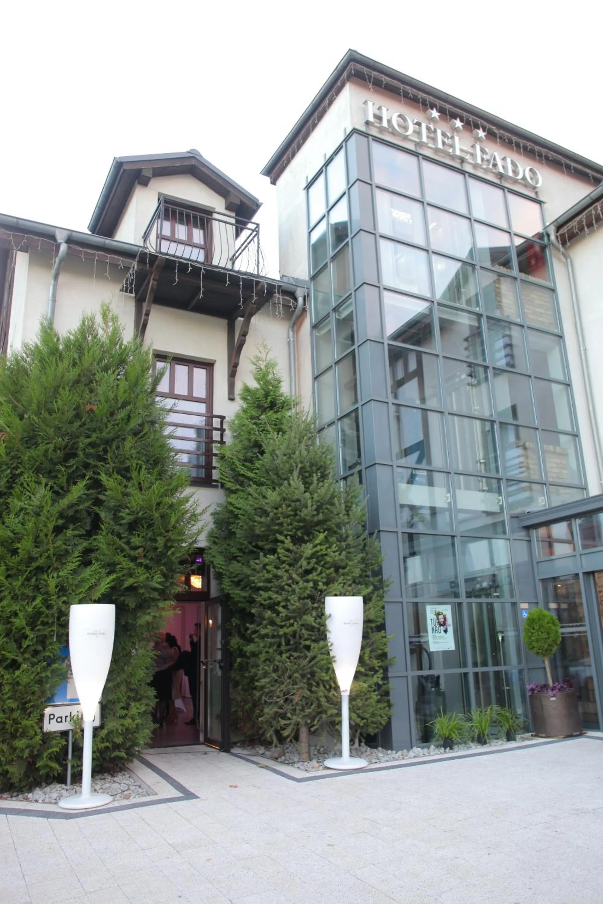 Autumn in Hotel Fado