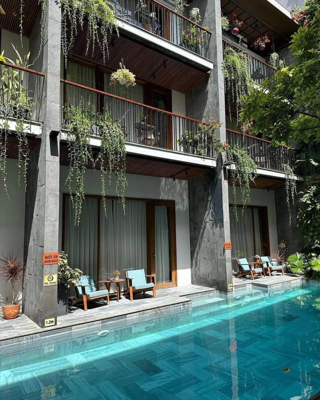 Tam House Villa Hotel