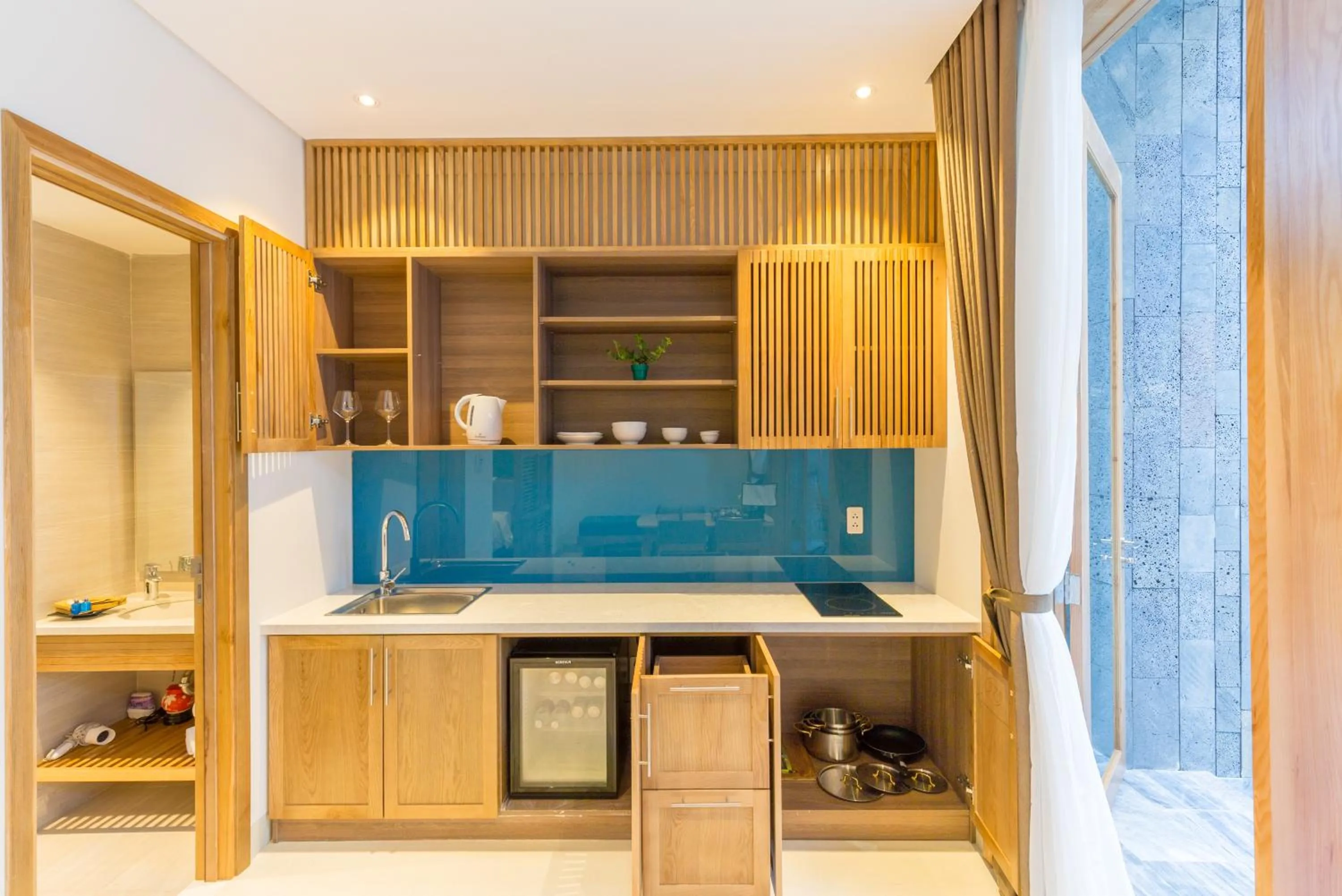 Coffee/tea facilities in Tam House Villa Hotel