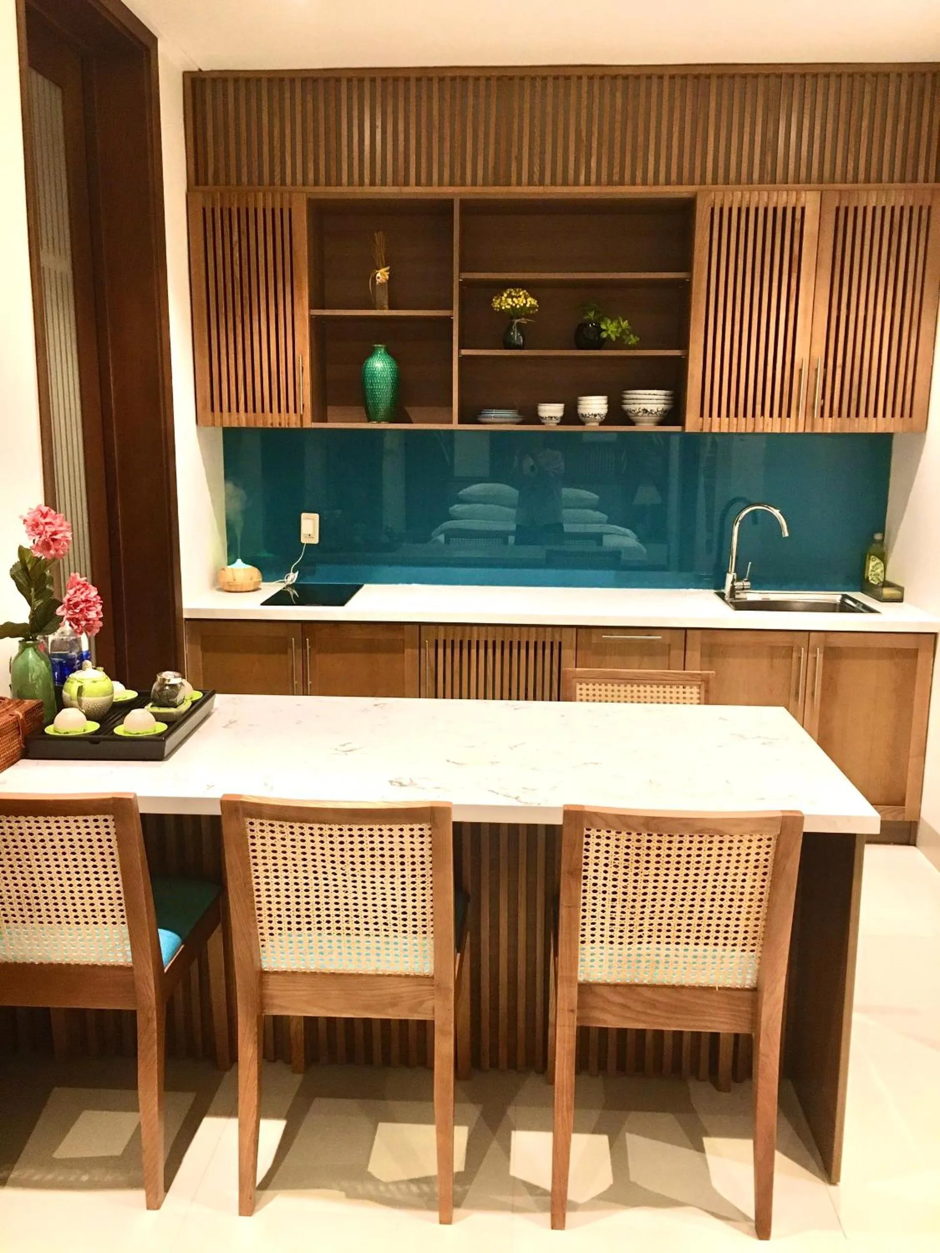 Kitchen or kitchenette in Tam House Villa Hotel