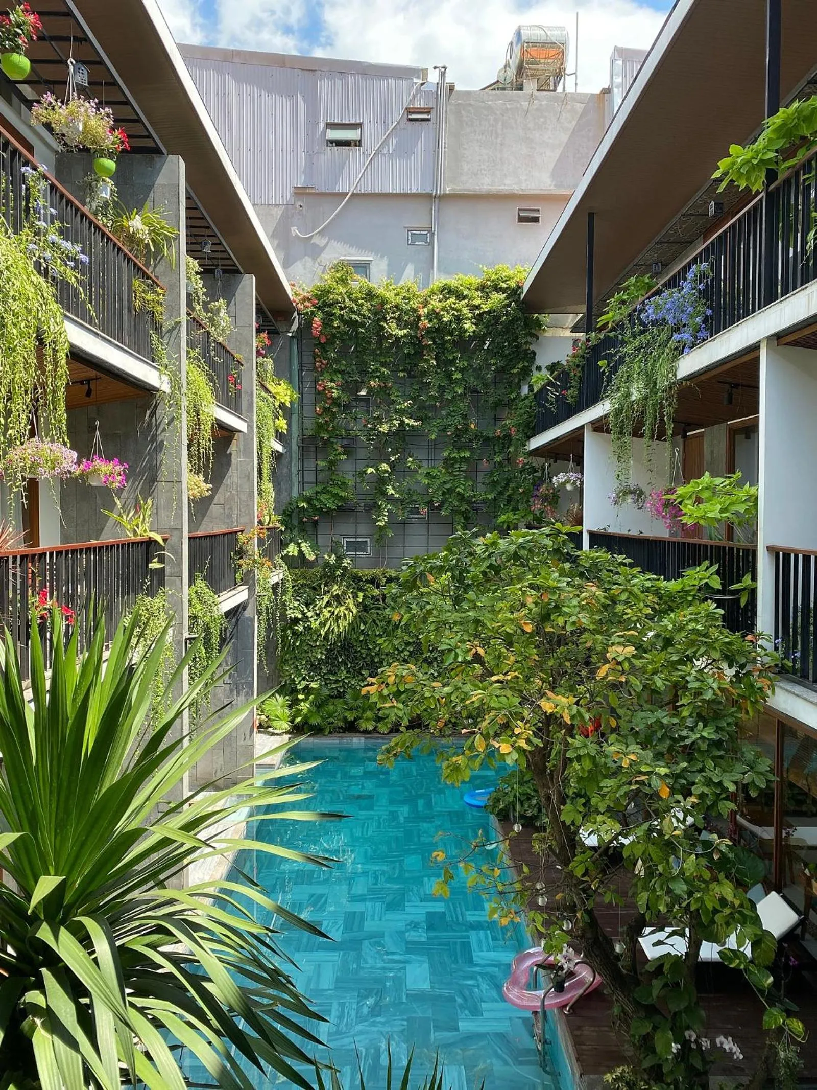 Tam House Villa Hotel