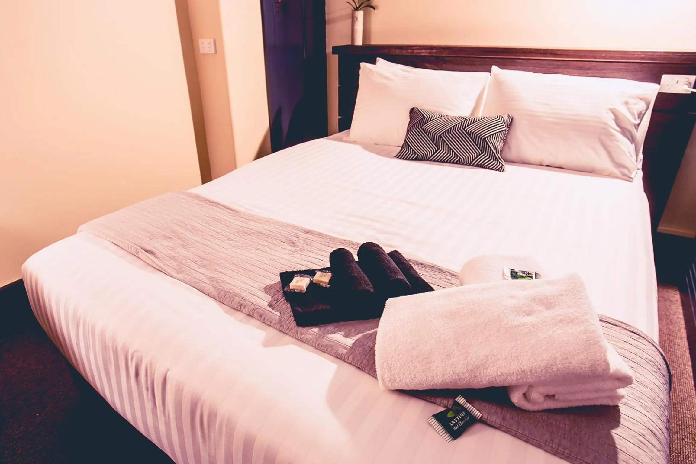 Bedroom, Bed in The Greenroof