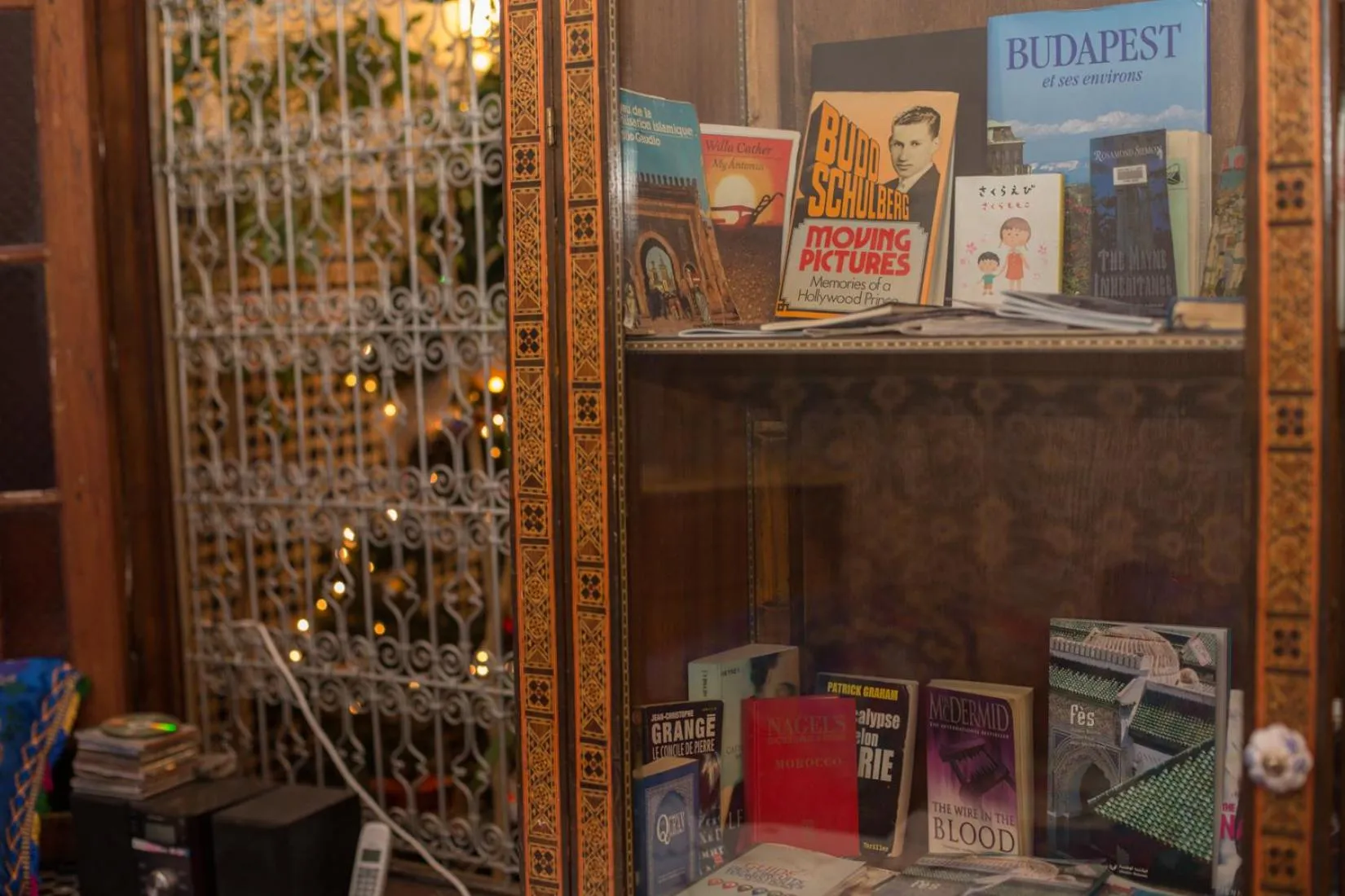 Library in Riad Ghita