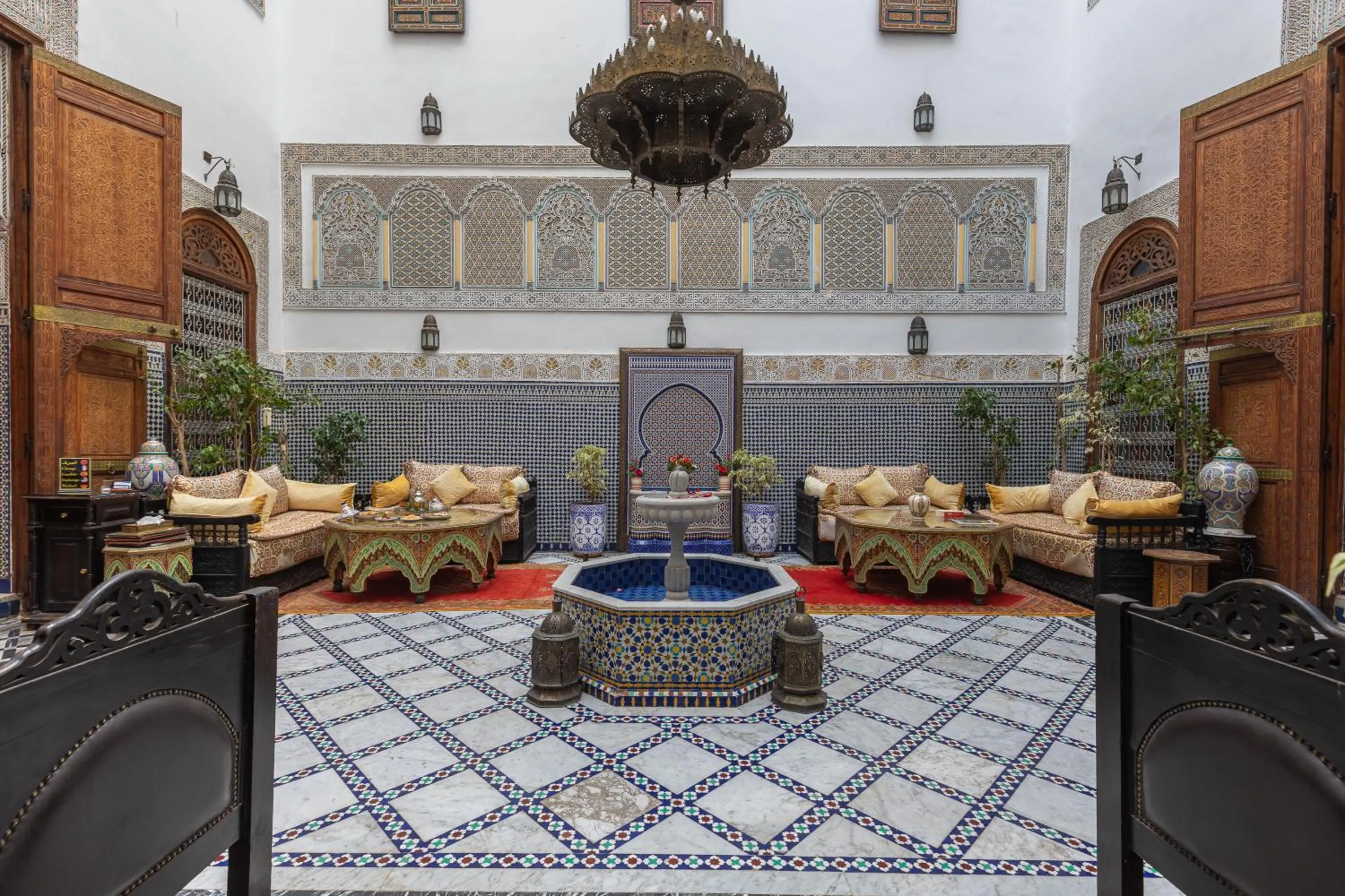 Property building in Riad Ghita