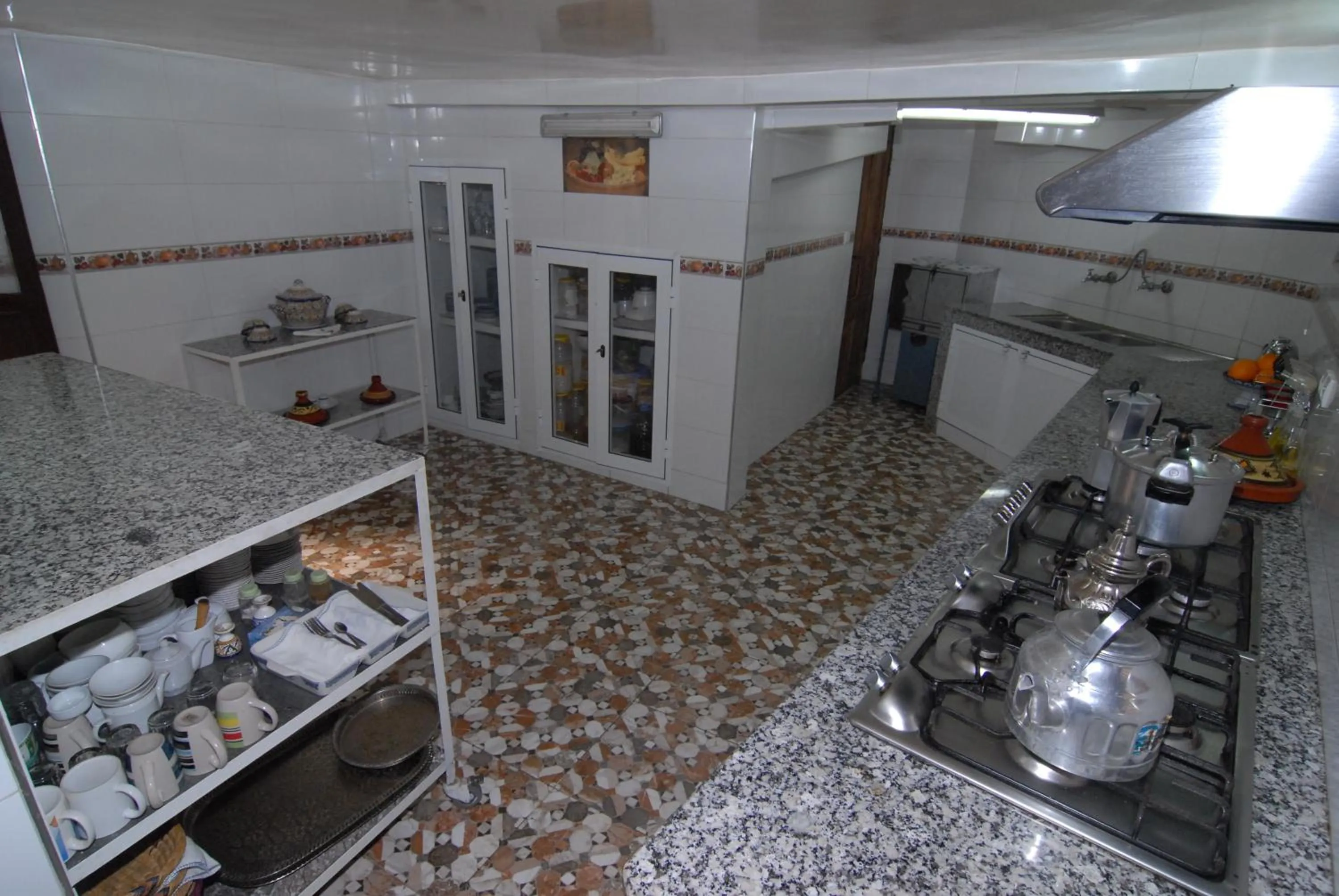 Restaurant/places to eat in Riad Ghita