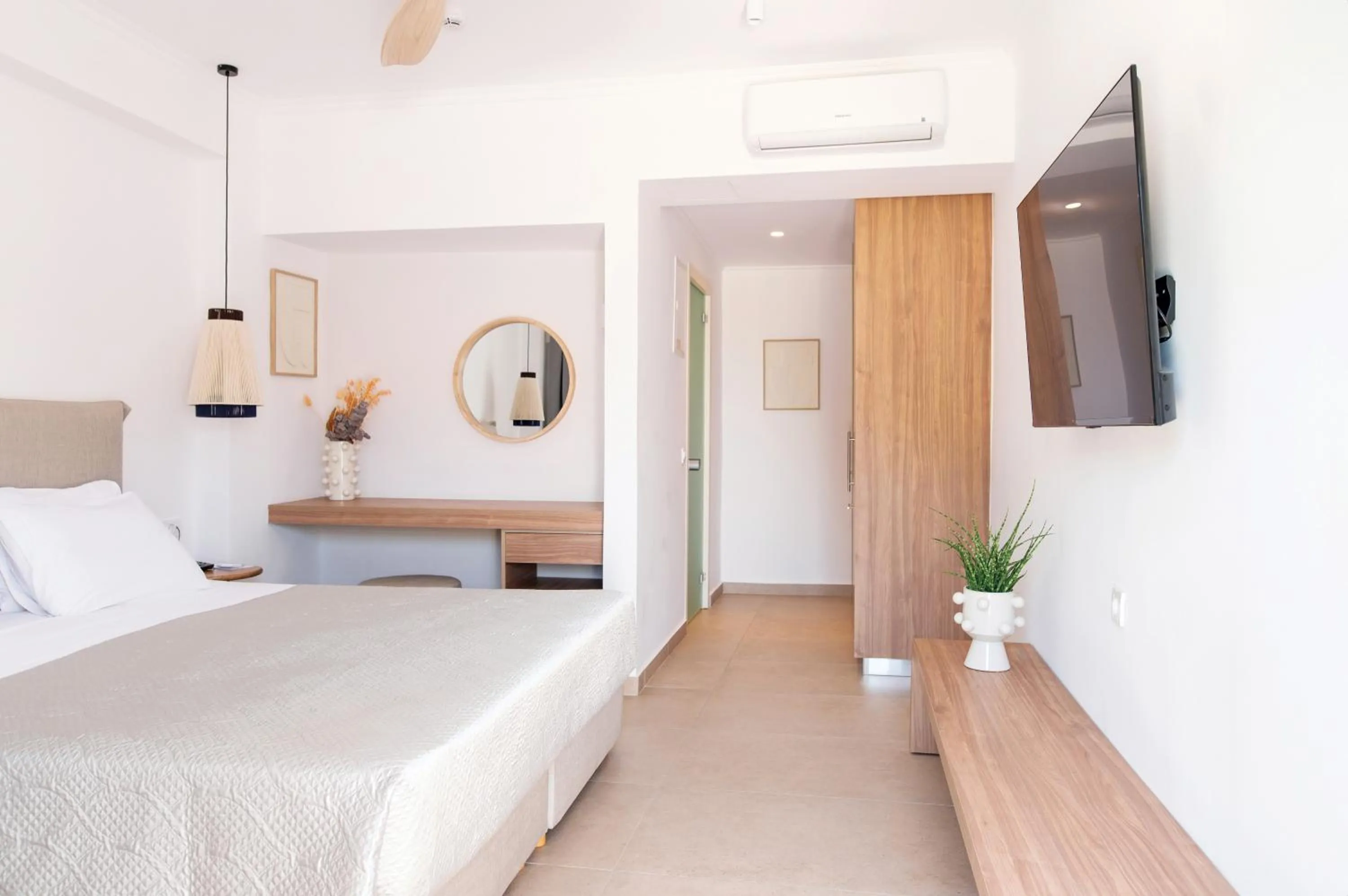 Bed in Atlantis Hotel