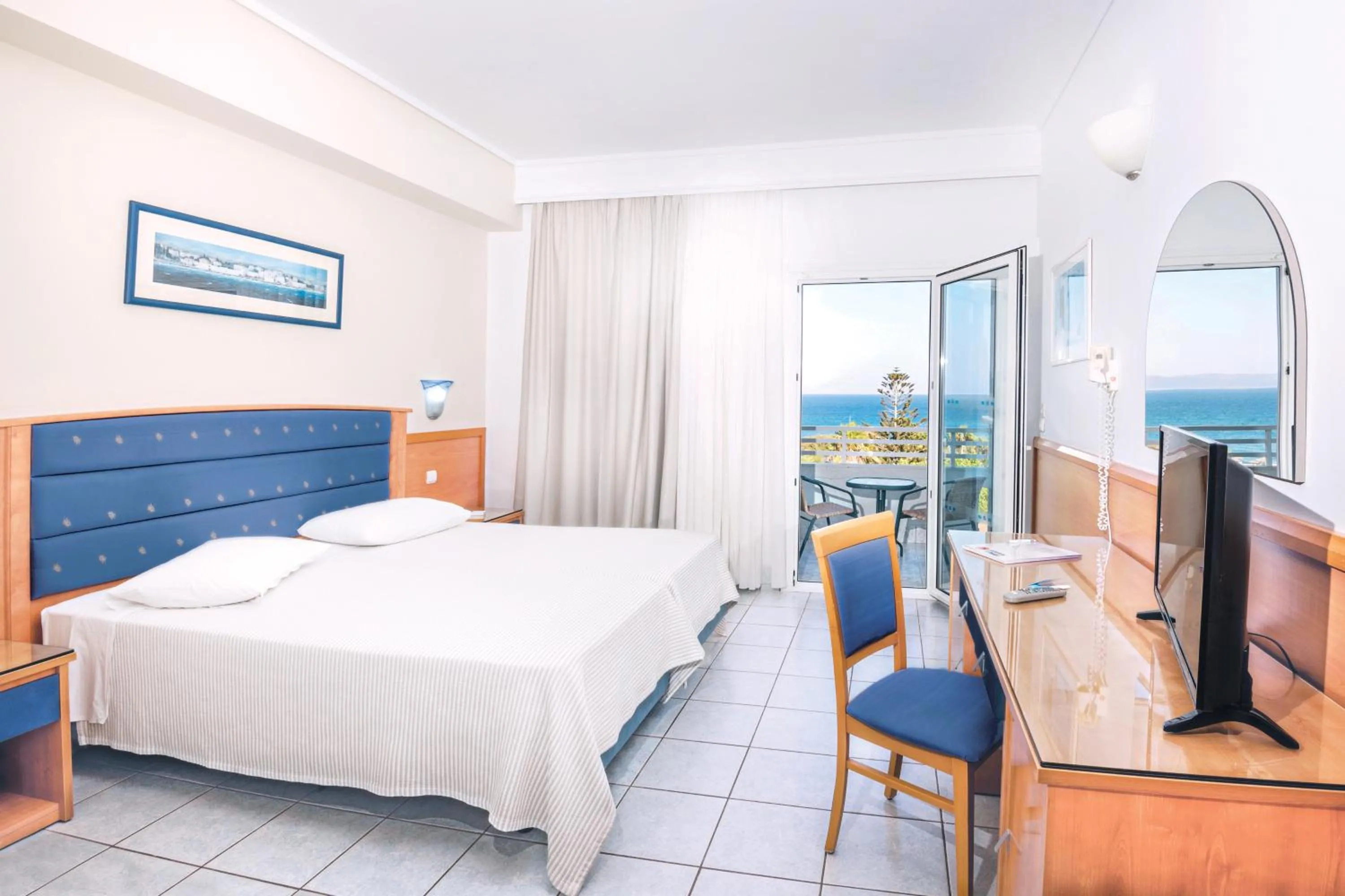 Bed in Atlantis Hotel