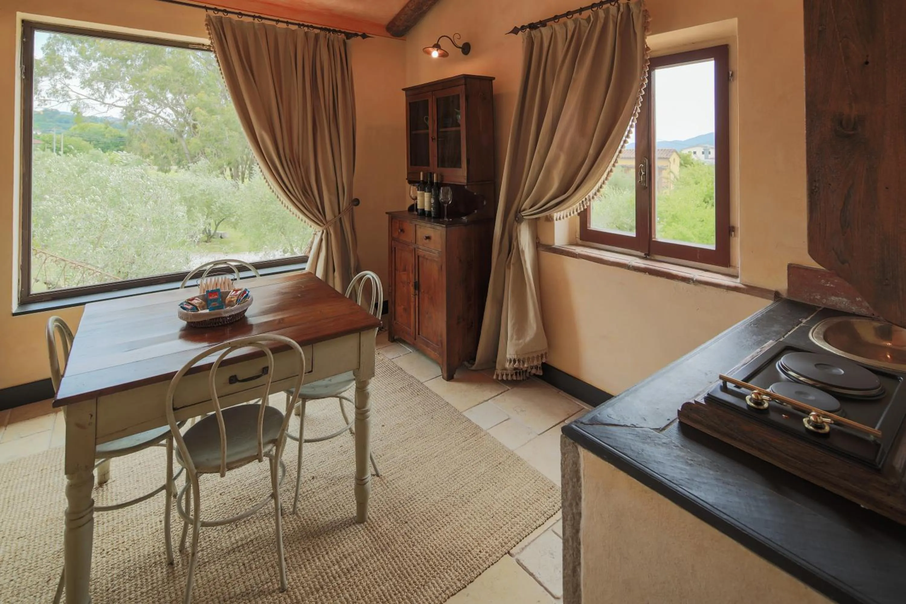 Communal lounge/ TV room in Resort La Ghiaia