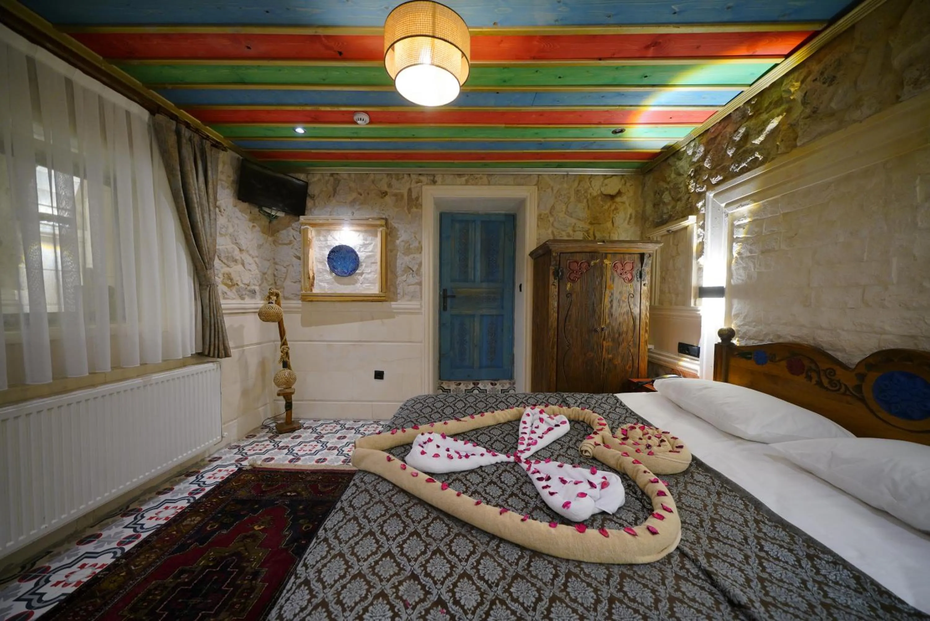 Bed in Mirzade Konak Hotel