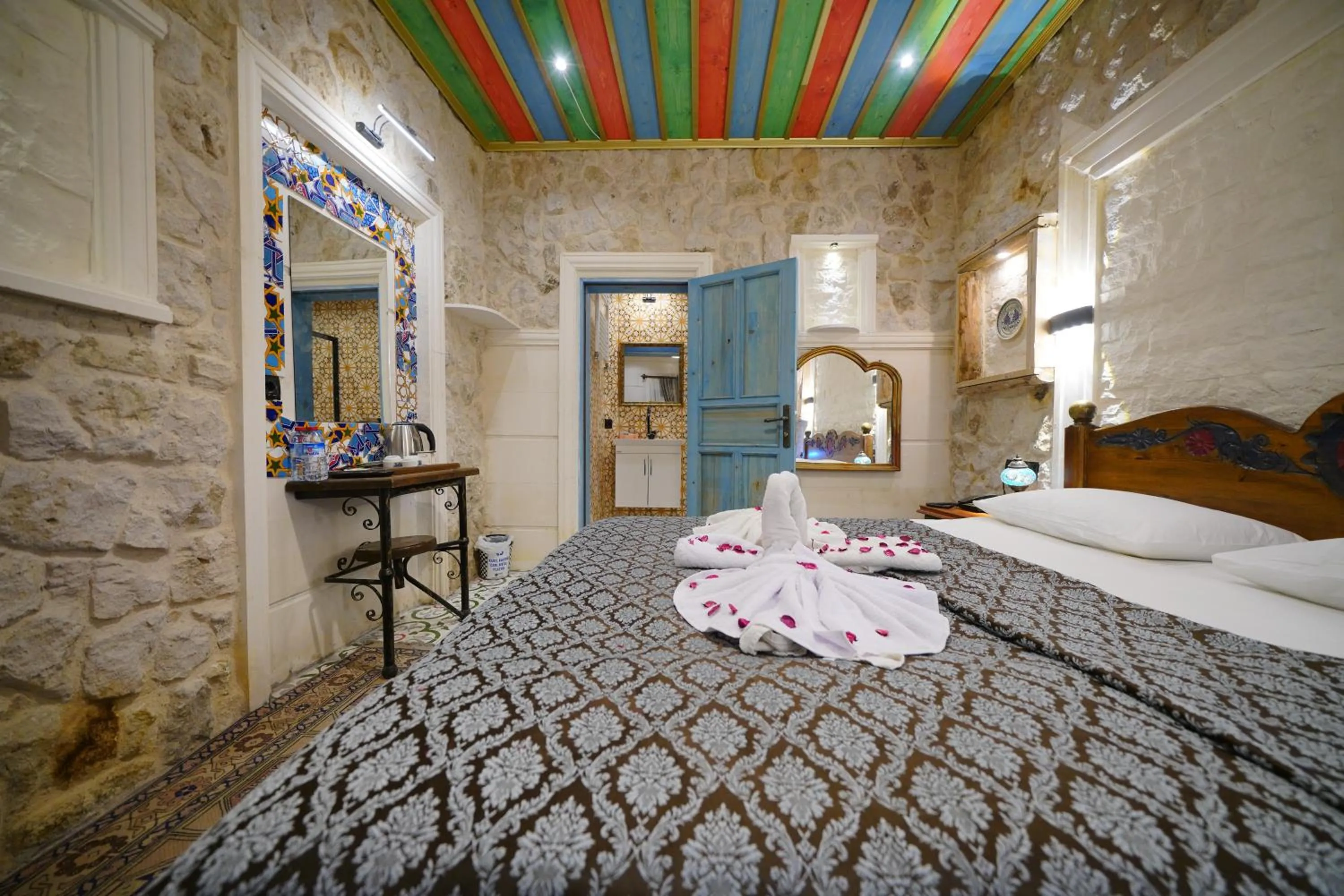 Bed in Mirzade Konak Hotel