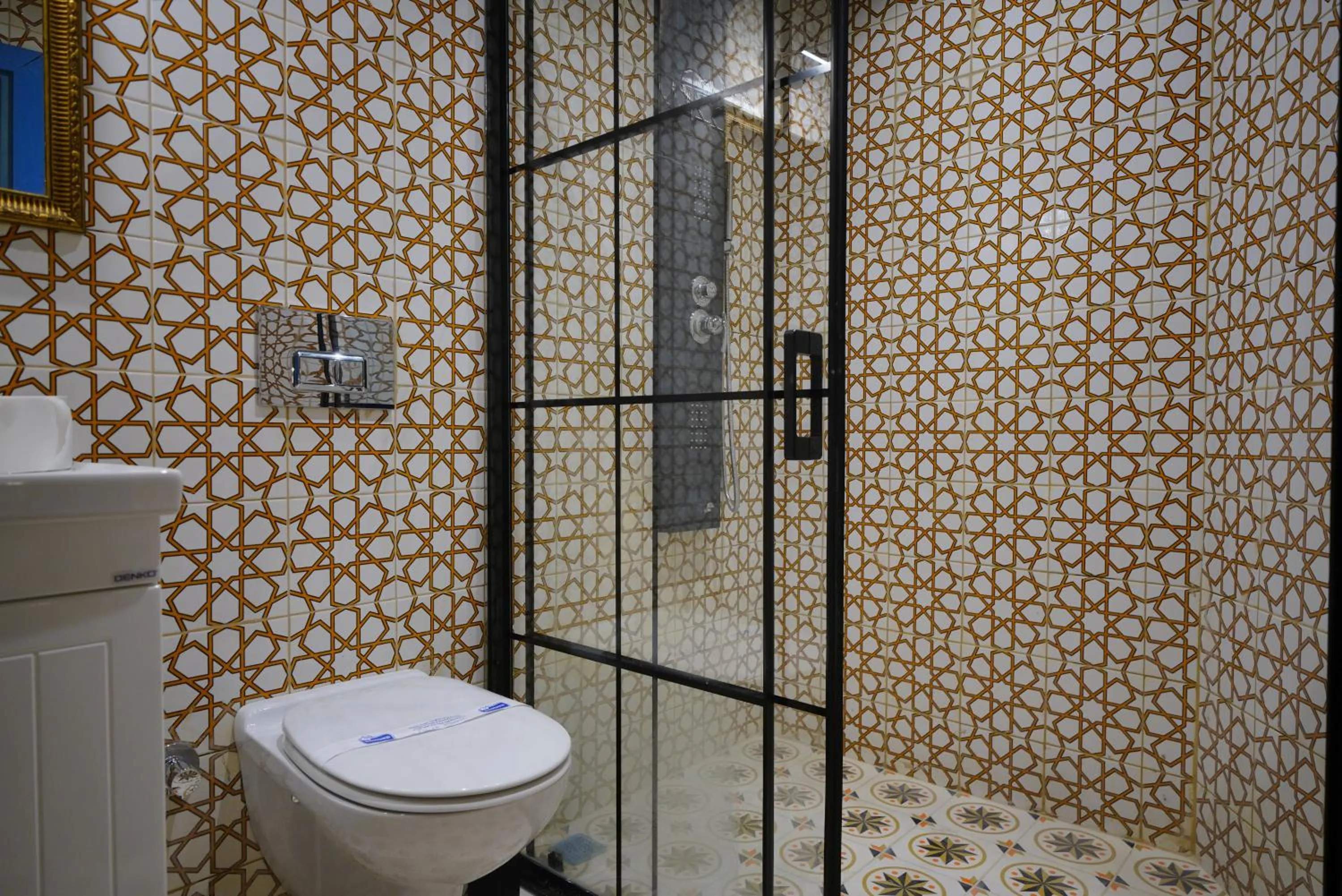 Shower in Mirzade Konak Hotel