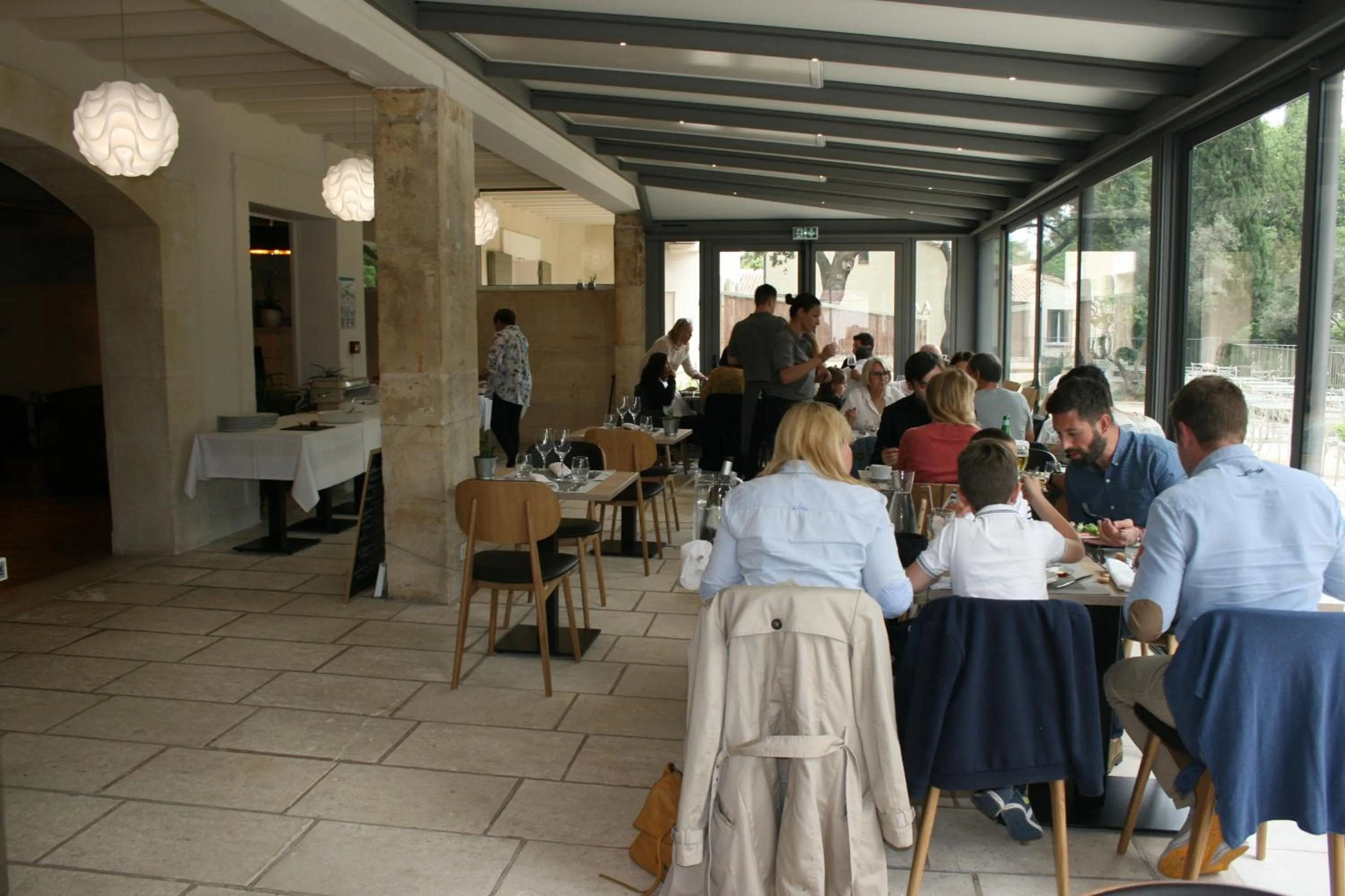 Restaurant/places to eat in Hôtel Belesso