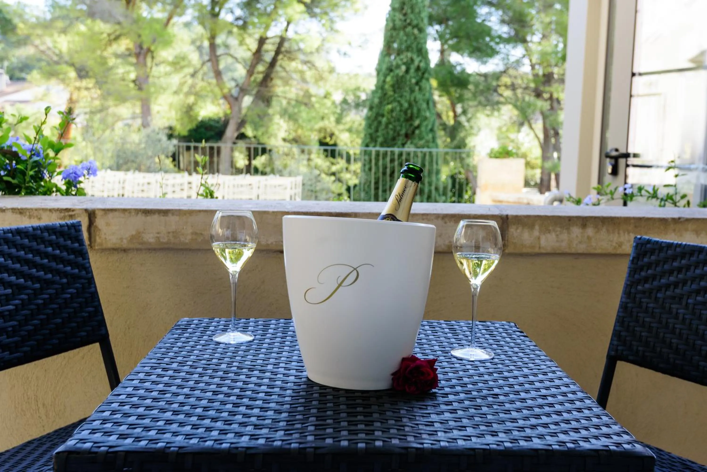 Patio in Hôtel Belesso