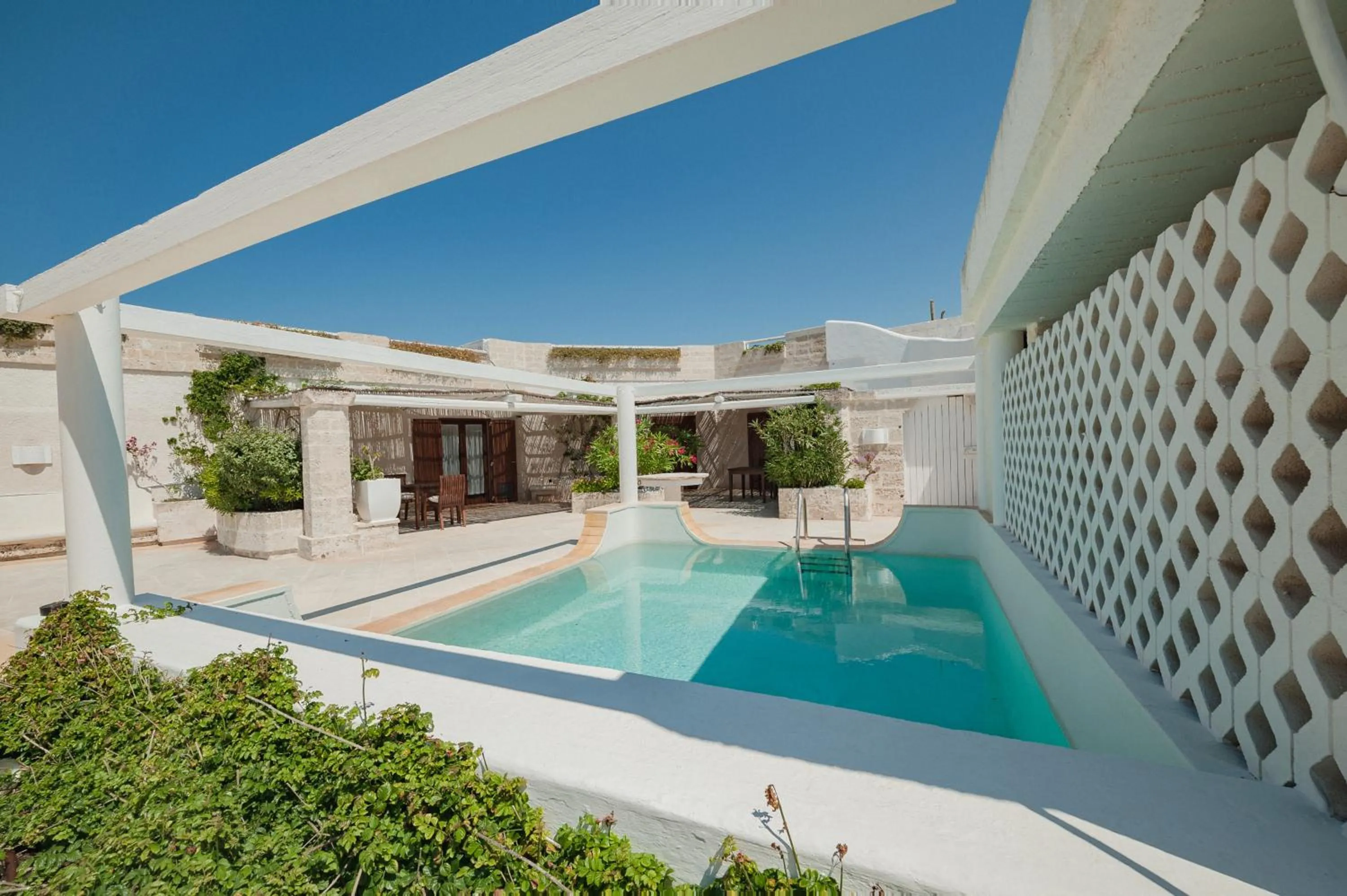 Property building in La Peschiera