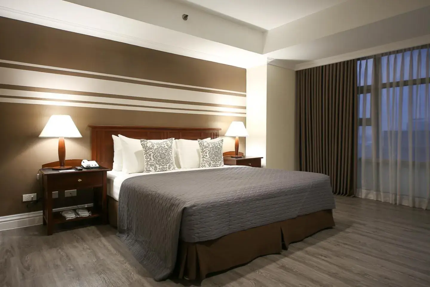 Two-Bedroom Suite in Infinity Tower Suites Two-Bedroom Suite in Infinity Tower Suites