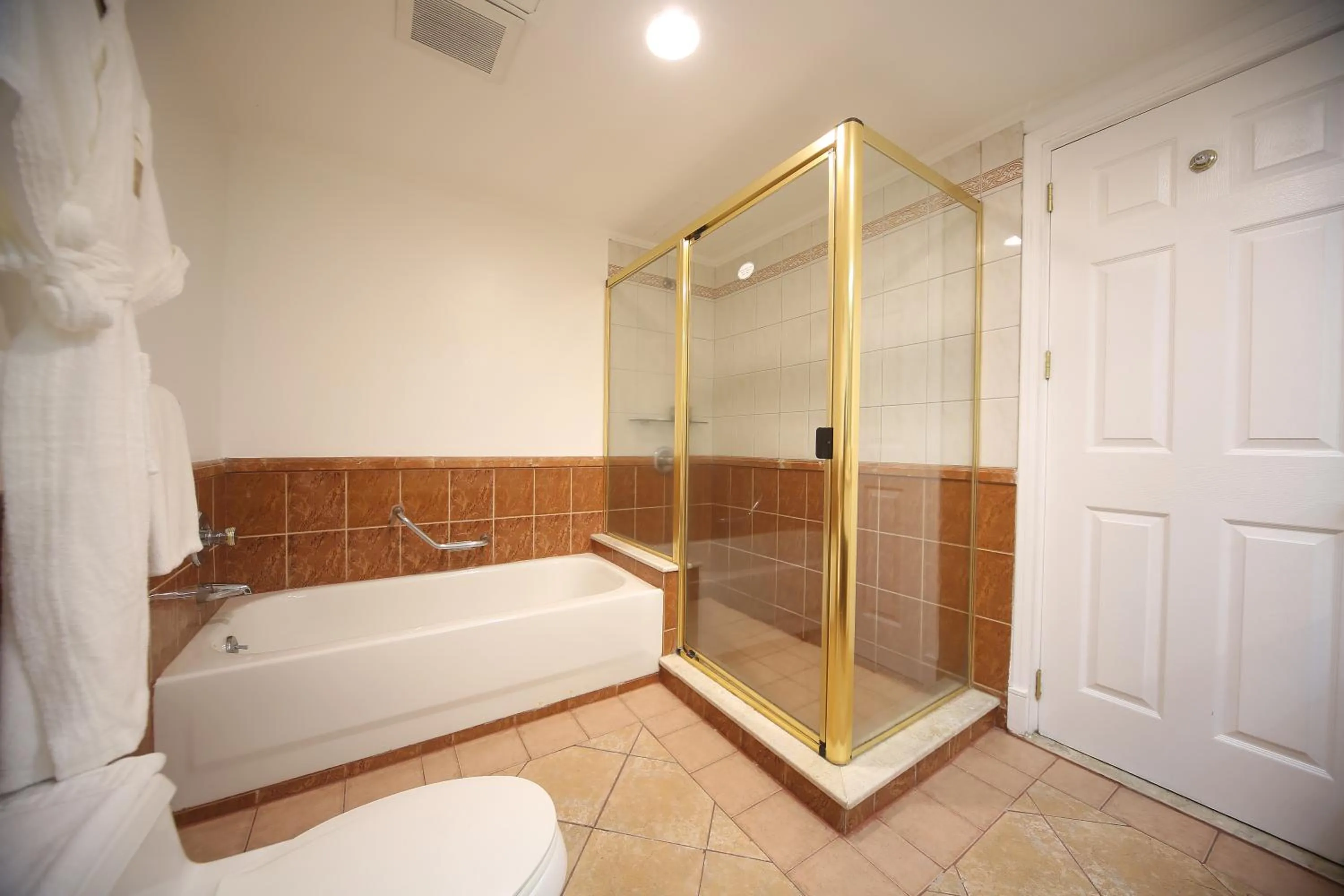 Shower in Infinity Tower Suites