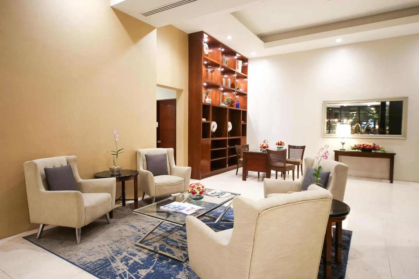 Lobby or reception in Infinity Tower Suites