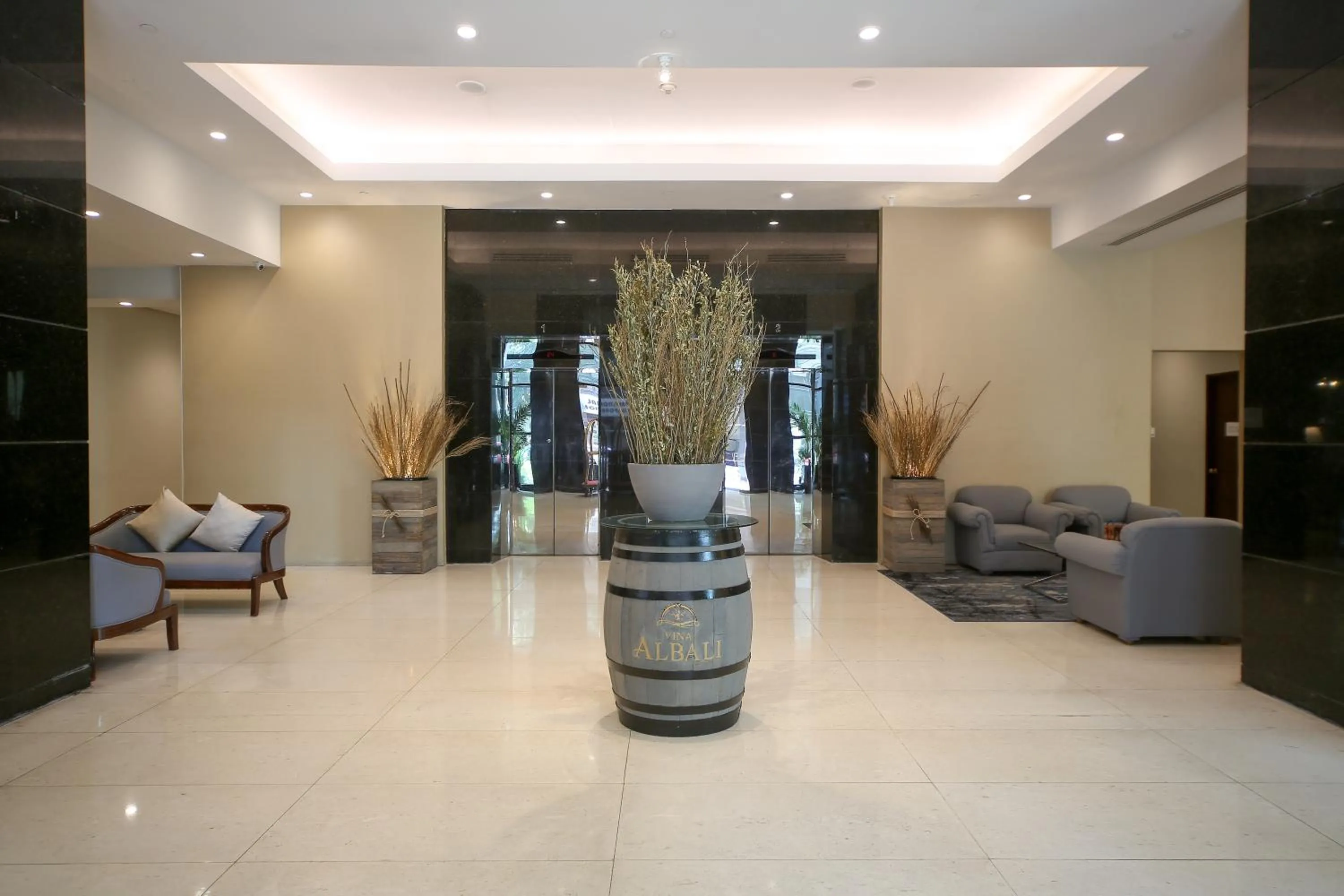 Lobby or reception in Infinity Tower Suites