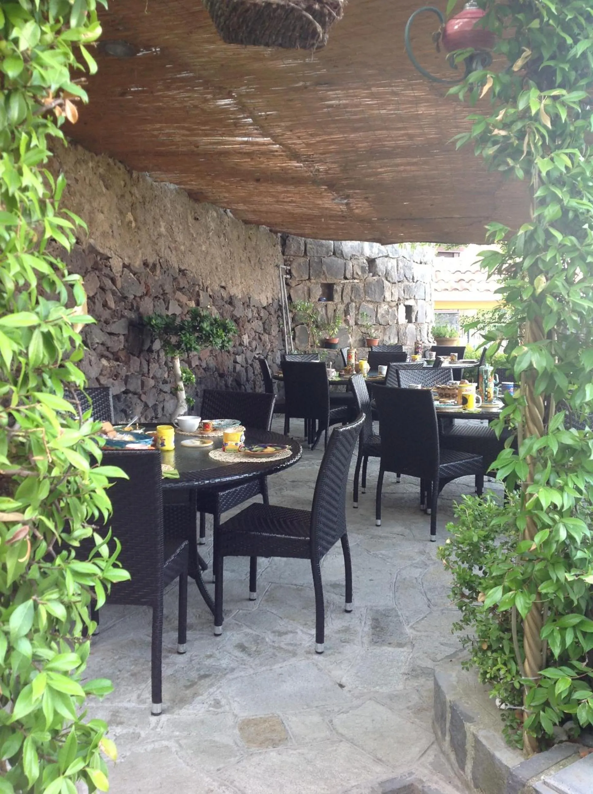 Restaurant/Places to Eat in La Dimora Le Fumarole B&B