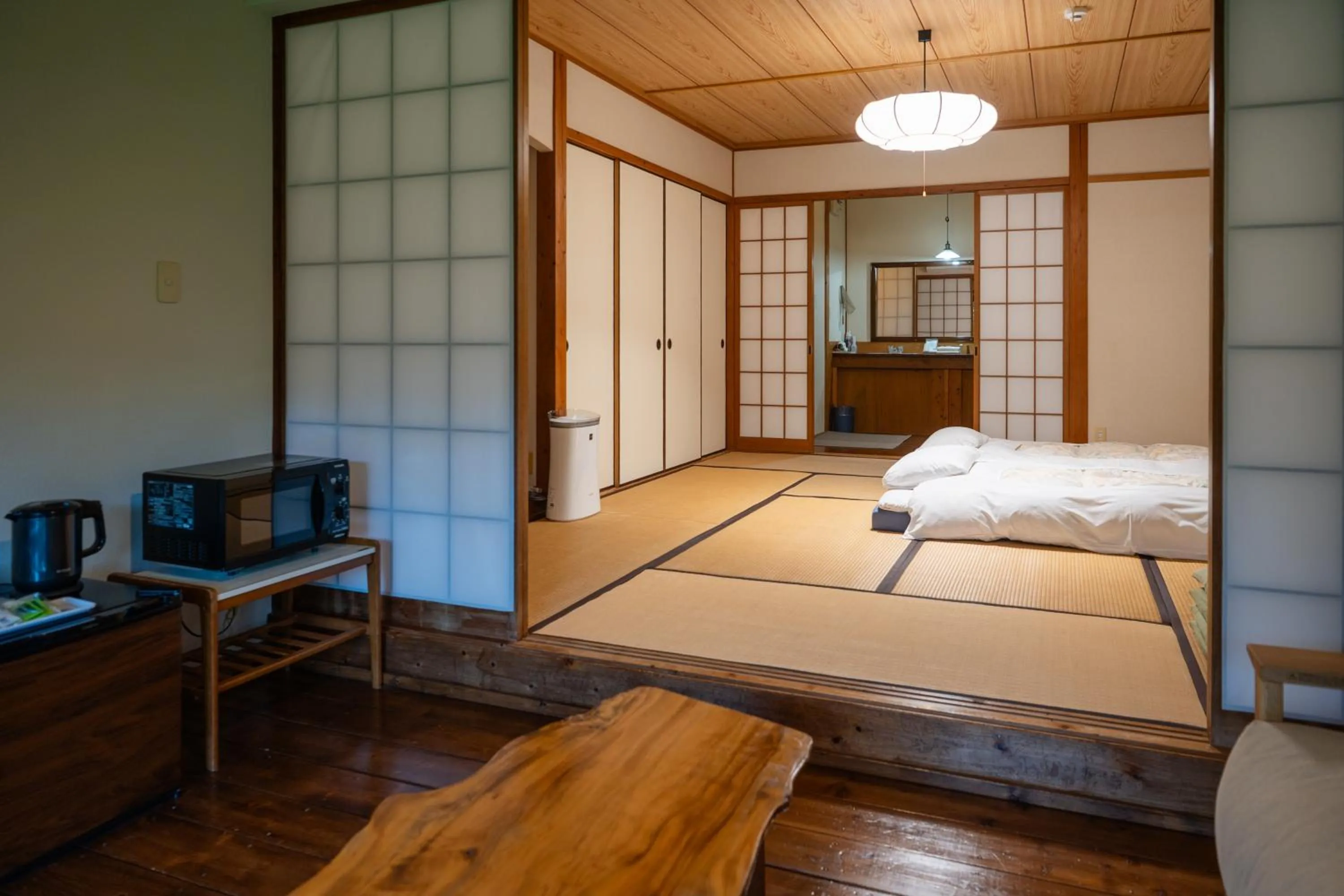 Photo of the whole room, Bed in 山荘 紗羅樹 Syaranoki