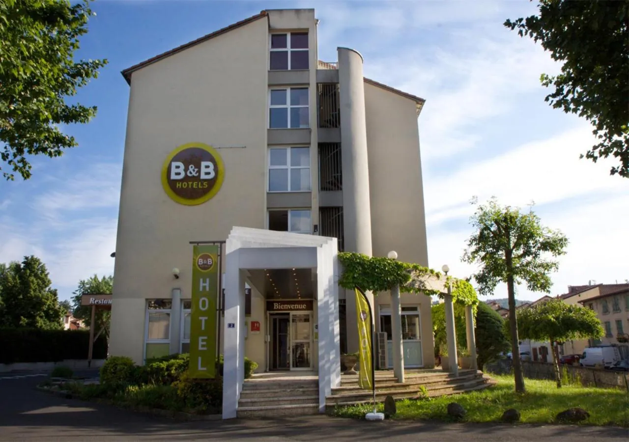 Property building in B&B HOTEL Le Puy-en-Velay
