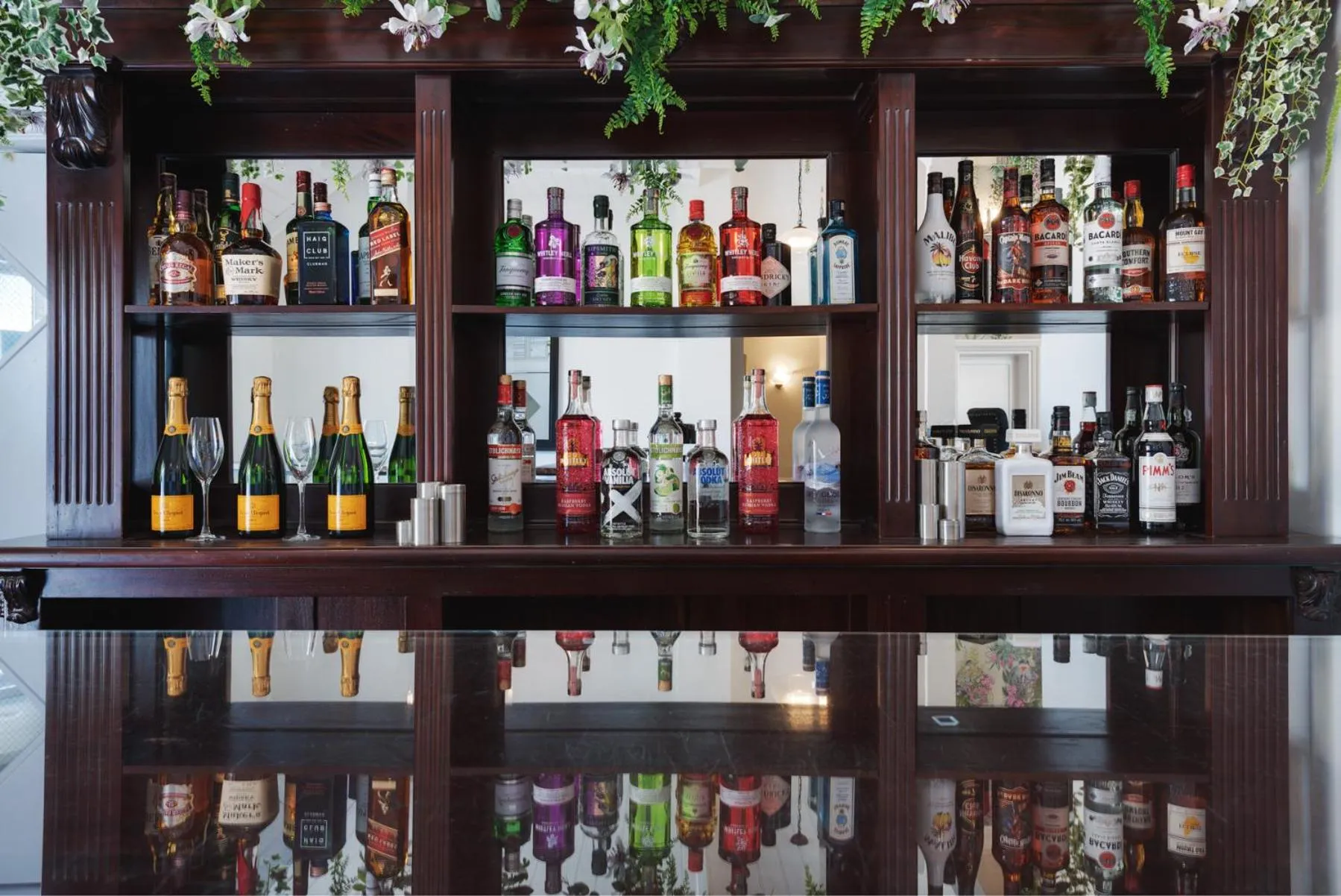 Lounge or bar in Somerset House Boutique Hotel and Restaurant