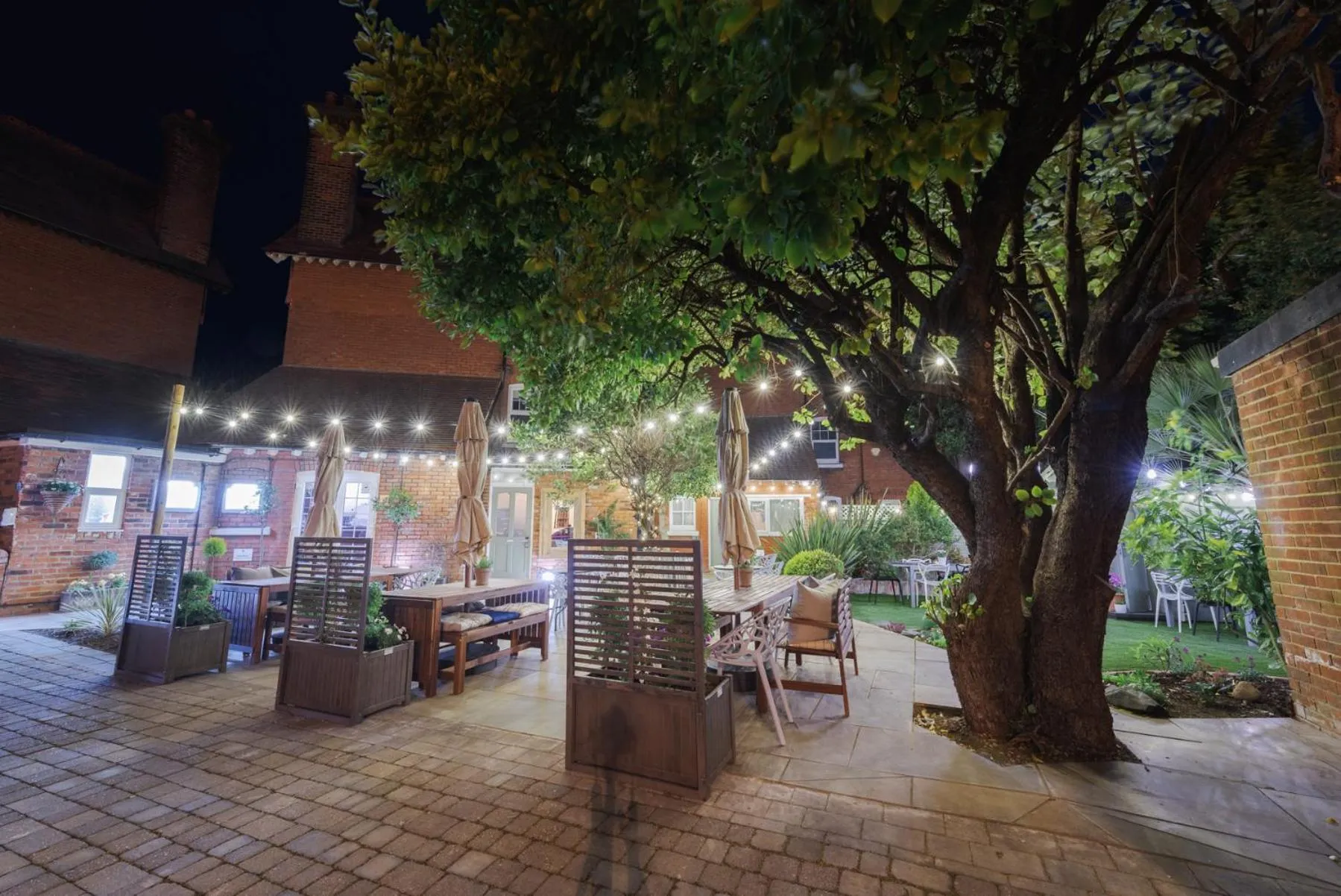 Restaurant/places to eat in Somerset House Boutique Hotel and Restaurant