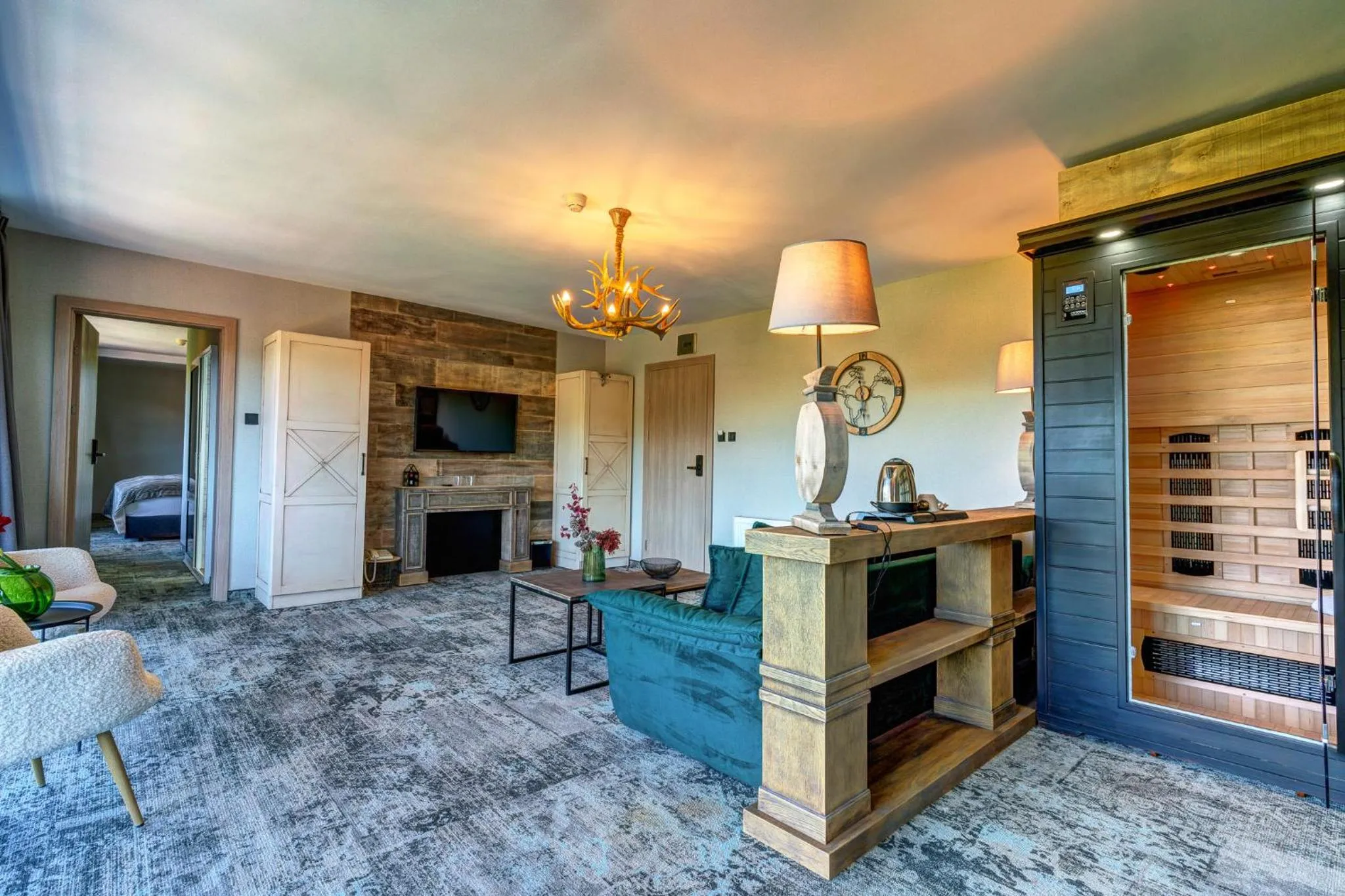 TV and multimedia in Grand Hotel Murgavets