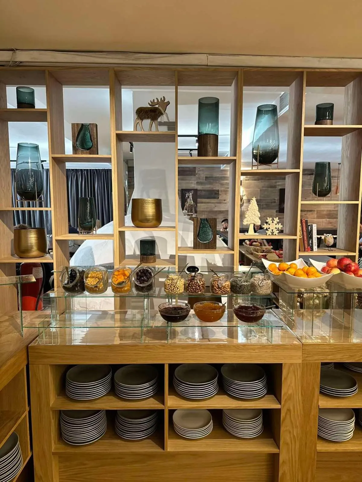 Buffet breakfast in Grand Hotel Murgavets