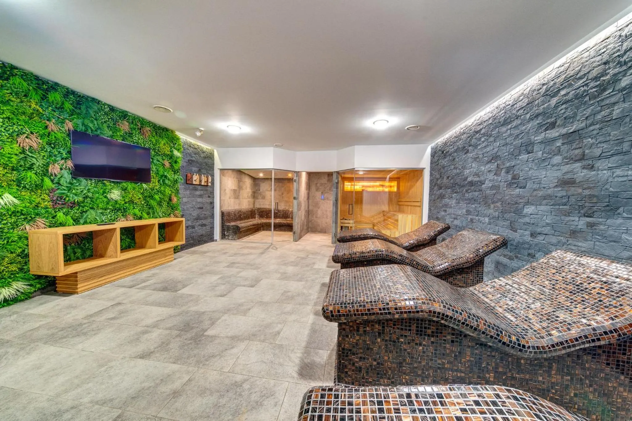 Spa and wellness centre/facilities in Grand Hotel Murgavets