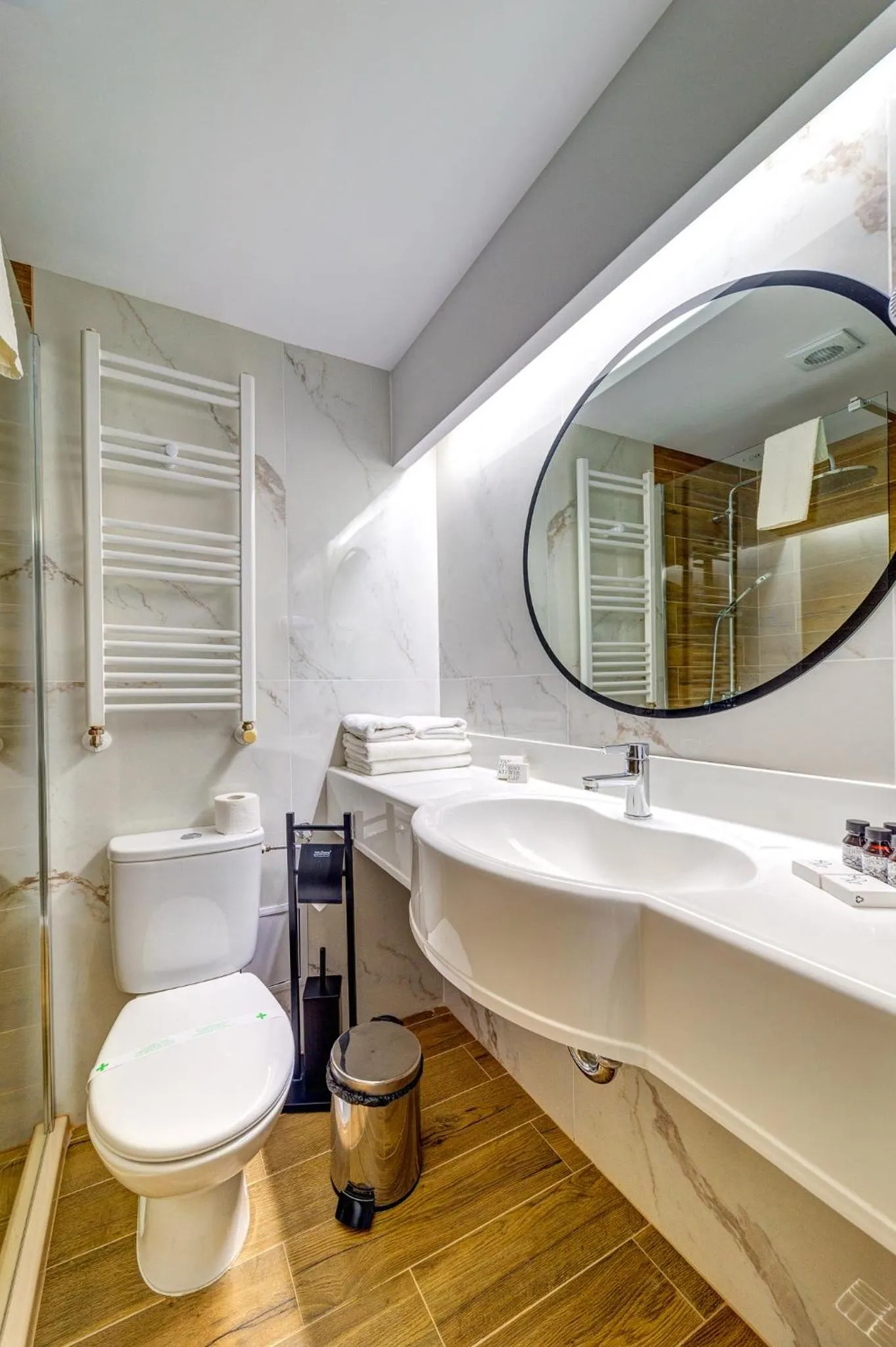 Bathroom in Grand Hotel Murgavets