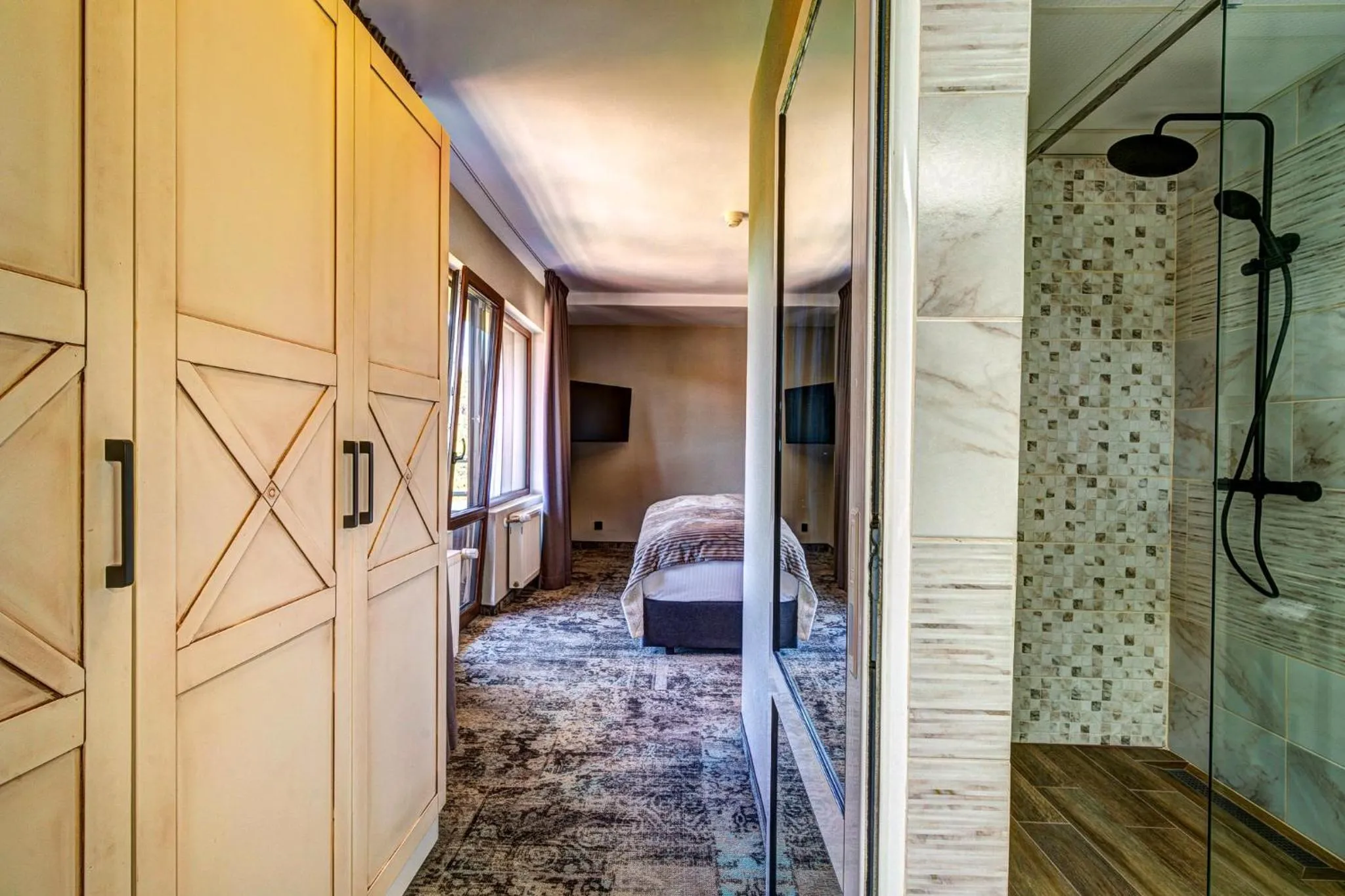 Photo of the whole room, Bed in Grand Hotel Murgavets