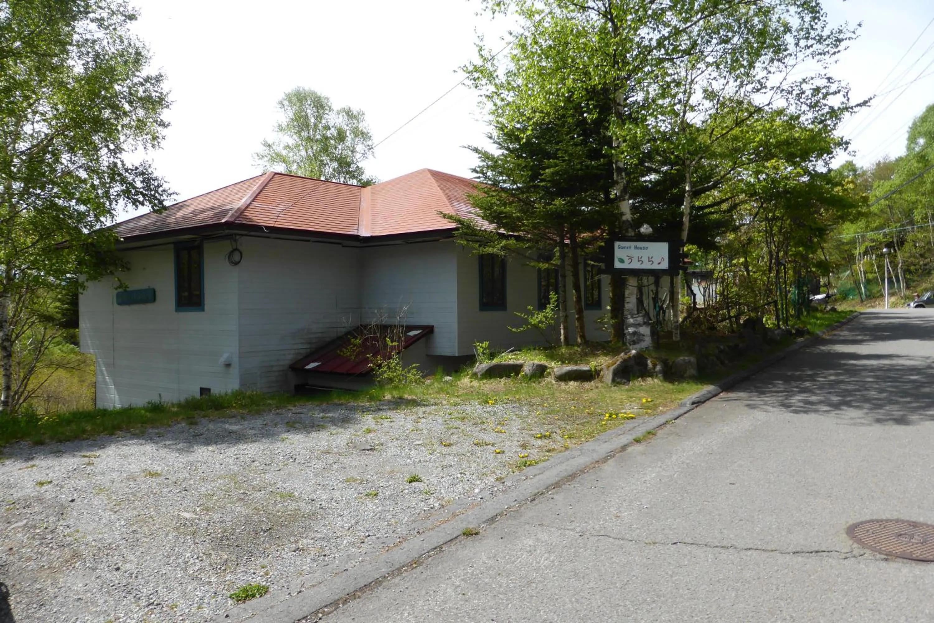 Facade/entrance in Kurumayama Kogen Guesthouse Urara