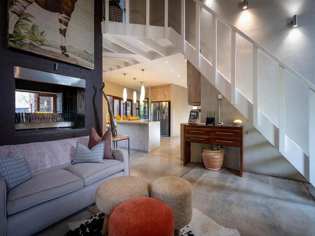 Living room in eKhaya Bush Lodge