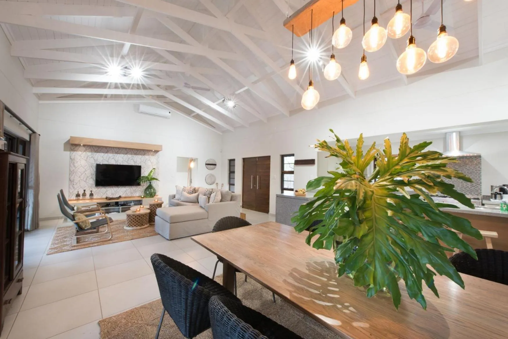 TV and multimedia in eKhaya Bush Lodge