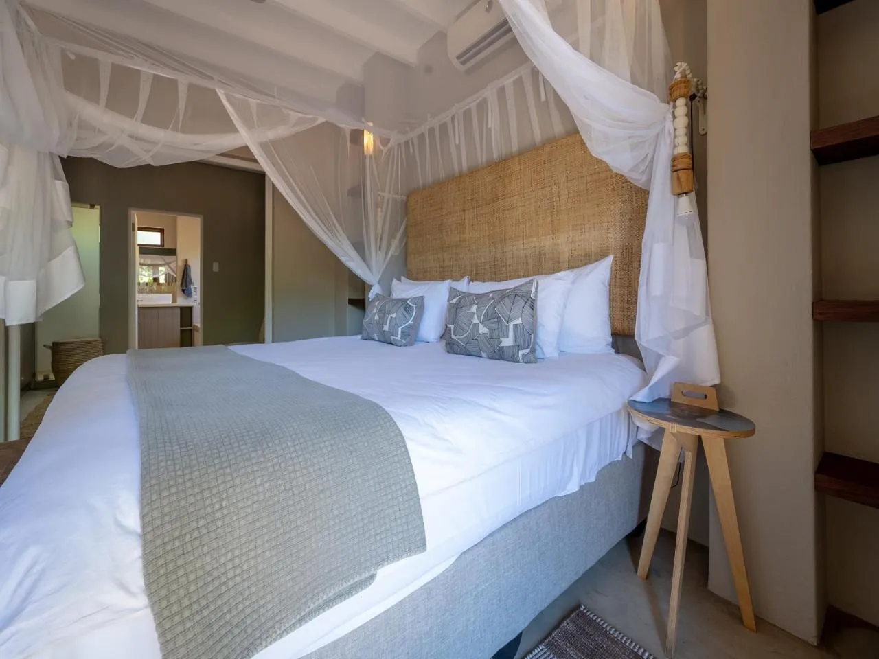 Bedroom, Bed in eKhaya Bush Lodge