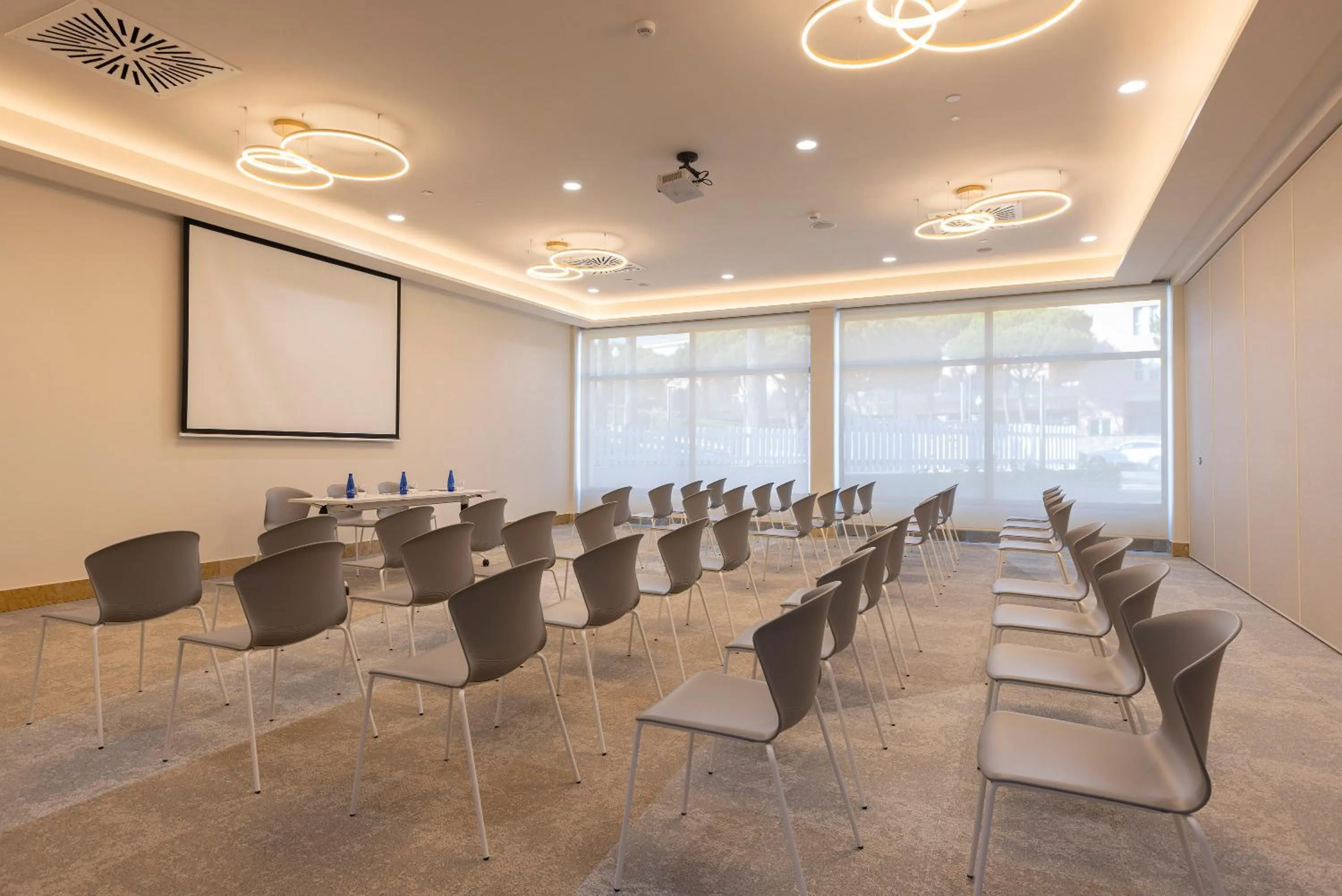 Meeting/conference room in Hipotels Barrosa Palace & Spa