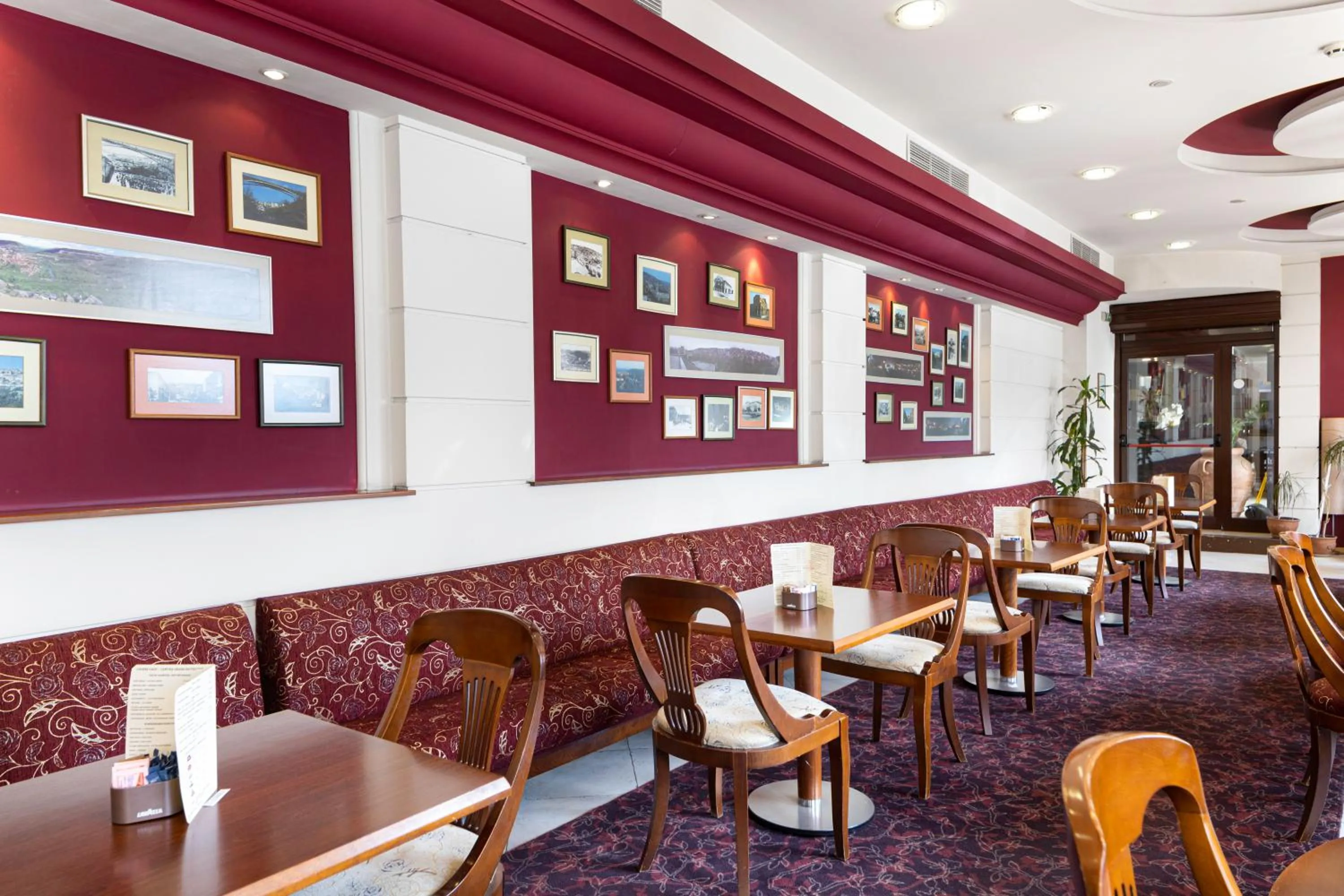 Lounge or bar in Yantra Grand Hotel